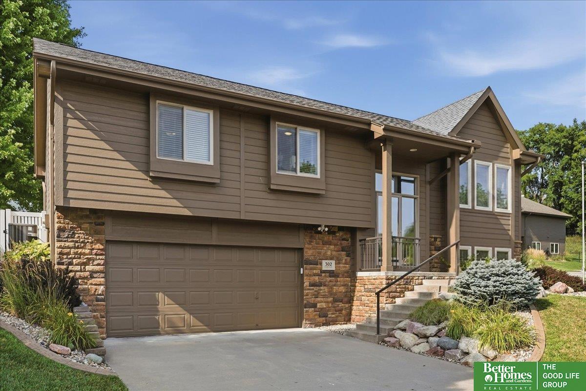 302 Carly Circle