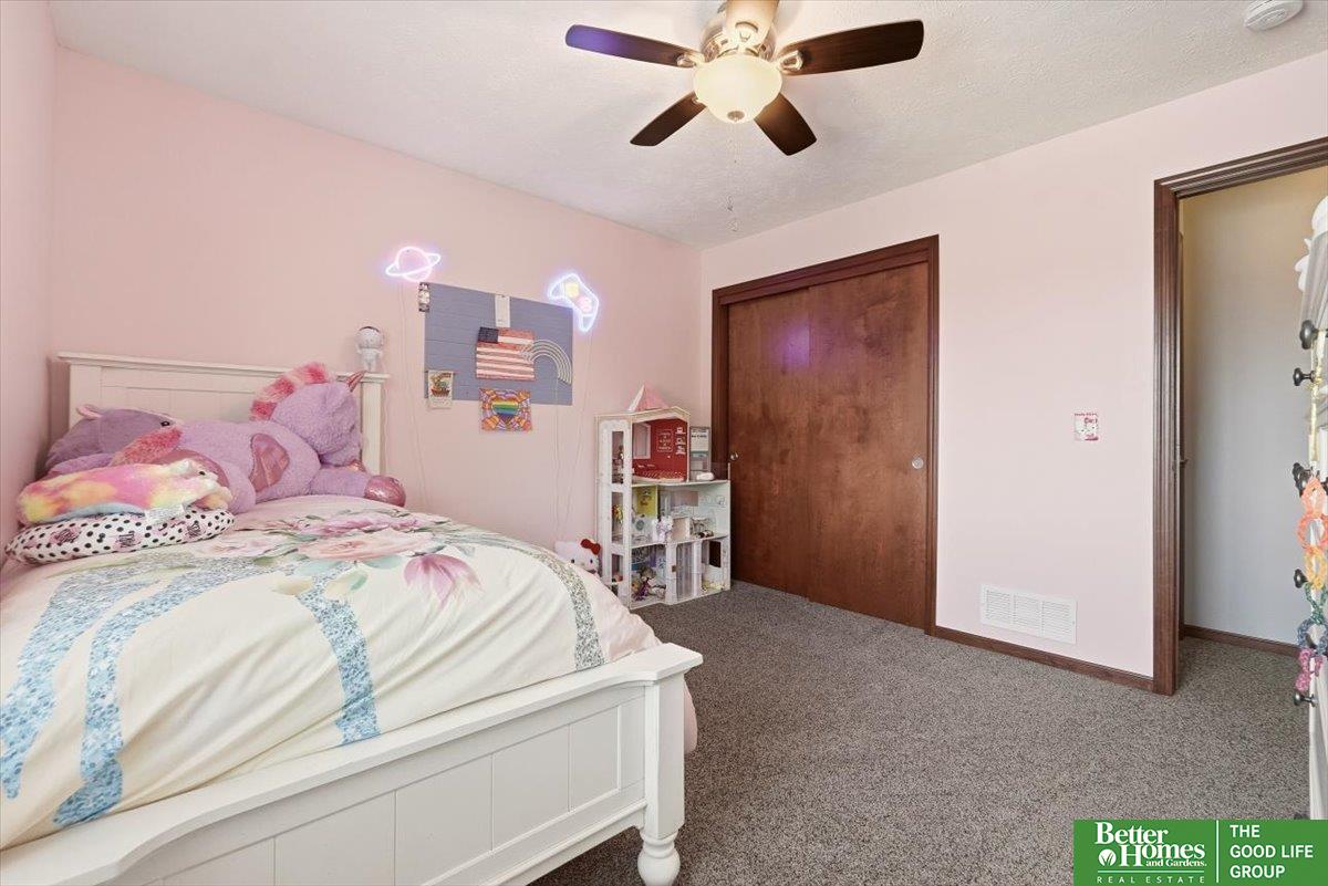 302 Carly Circle
