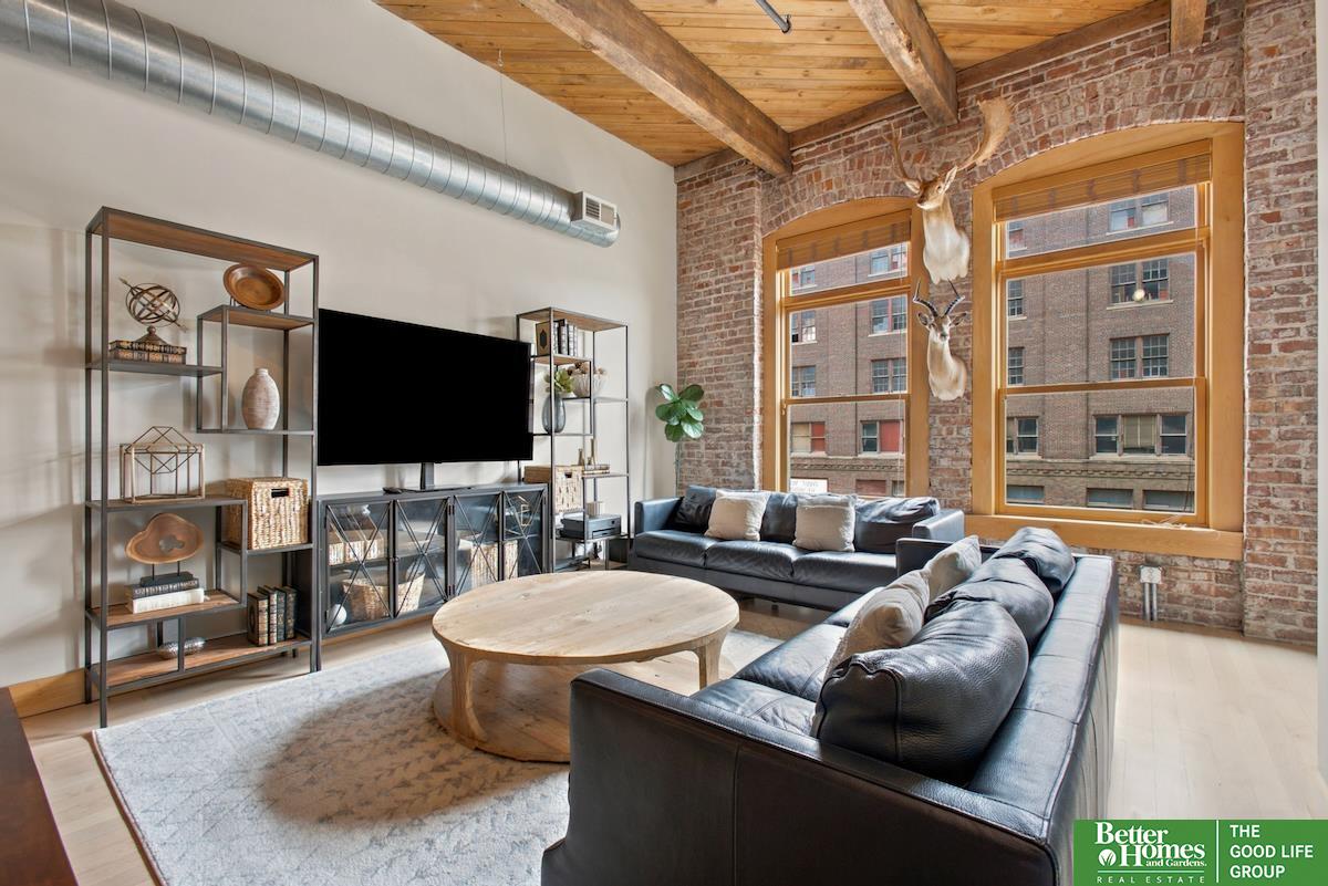 105 S 9th Street # 413