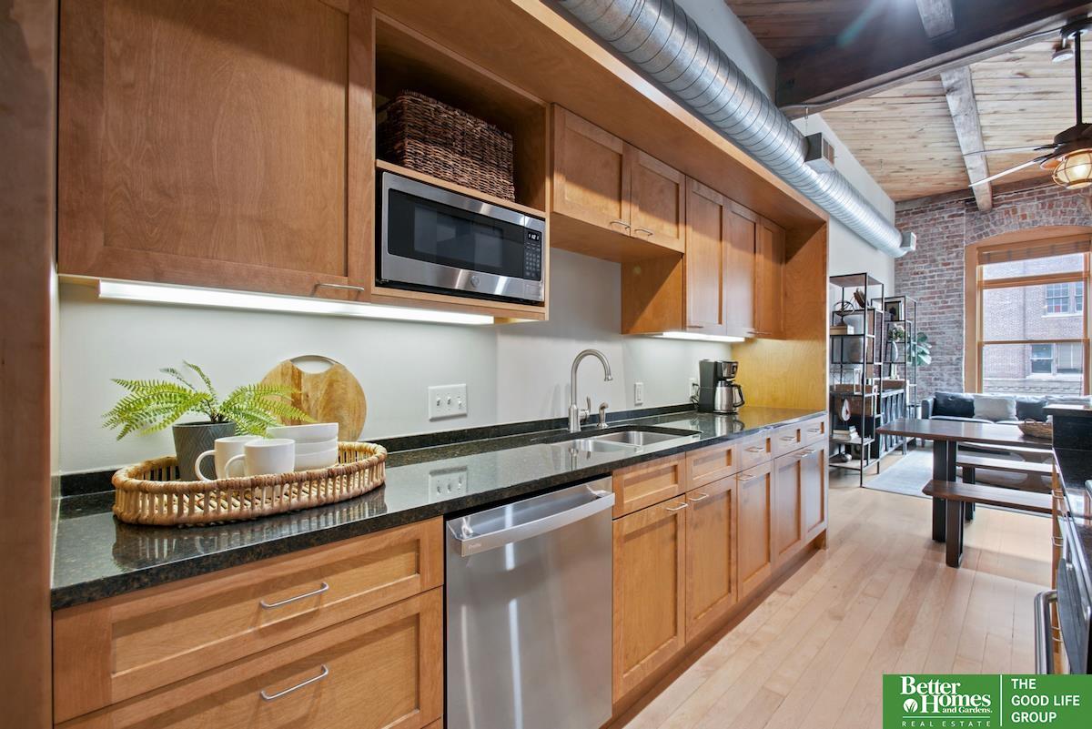 105 S 9th Street # 413
