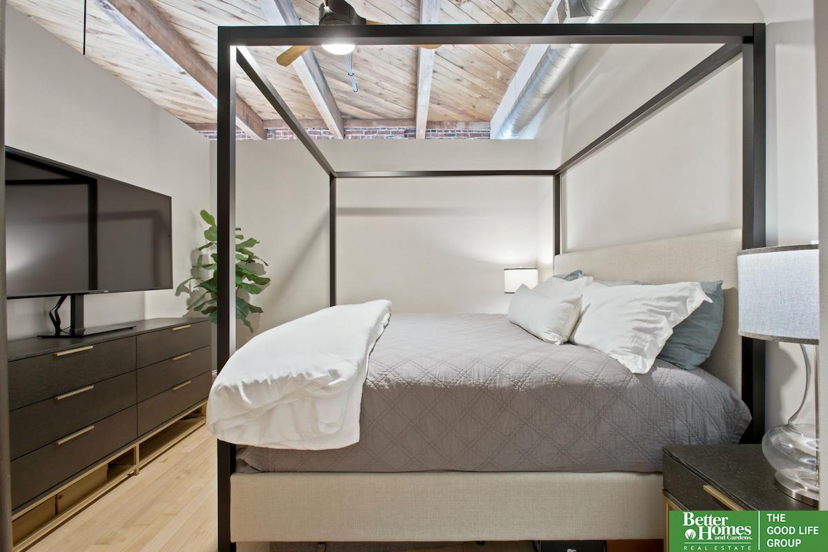 105 S 9th Street # 413