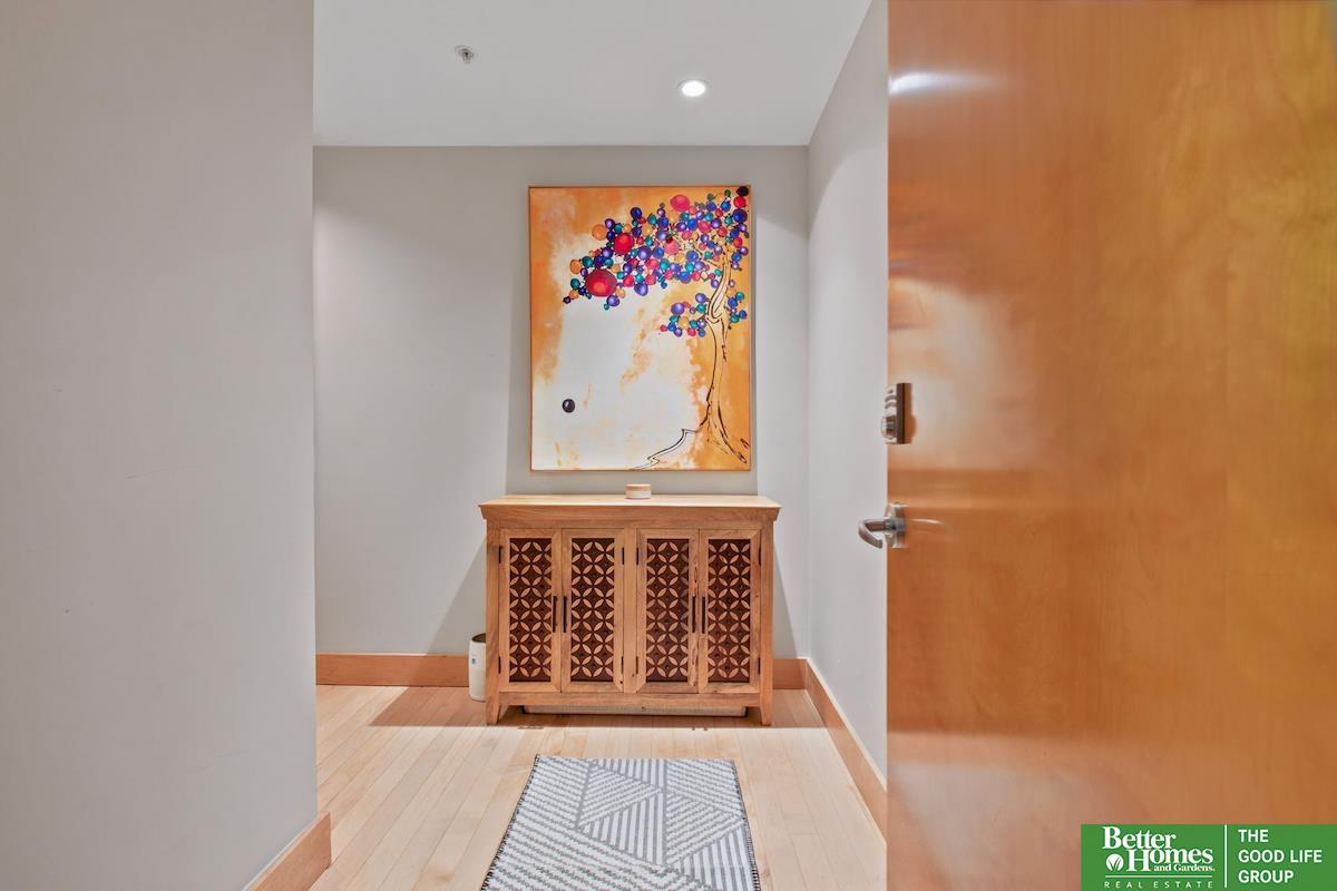 105 S 9th Street # 413