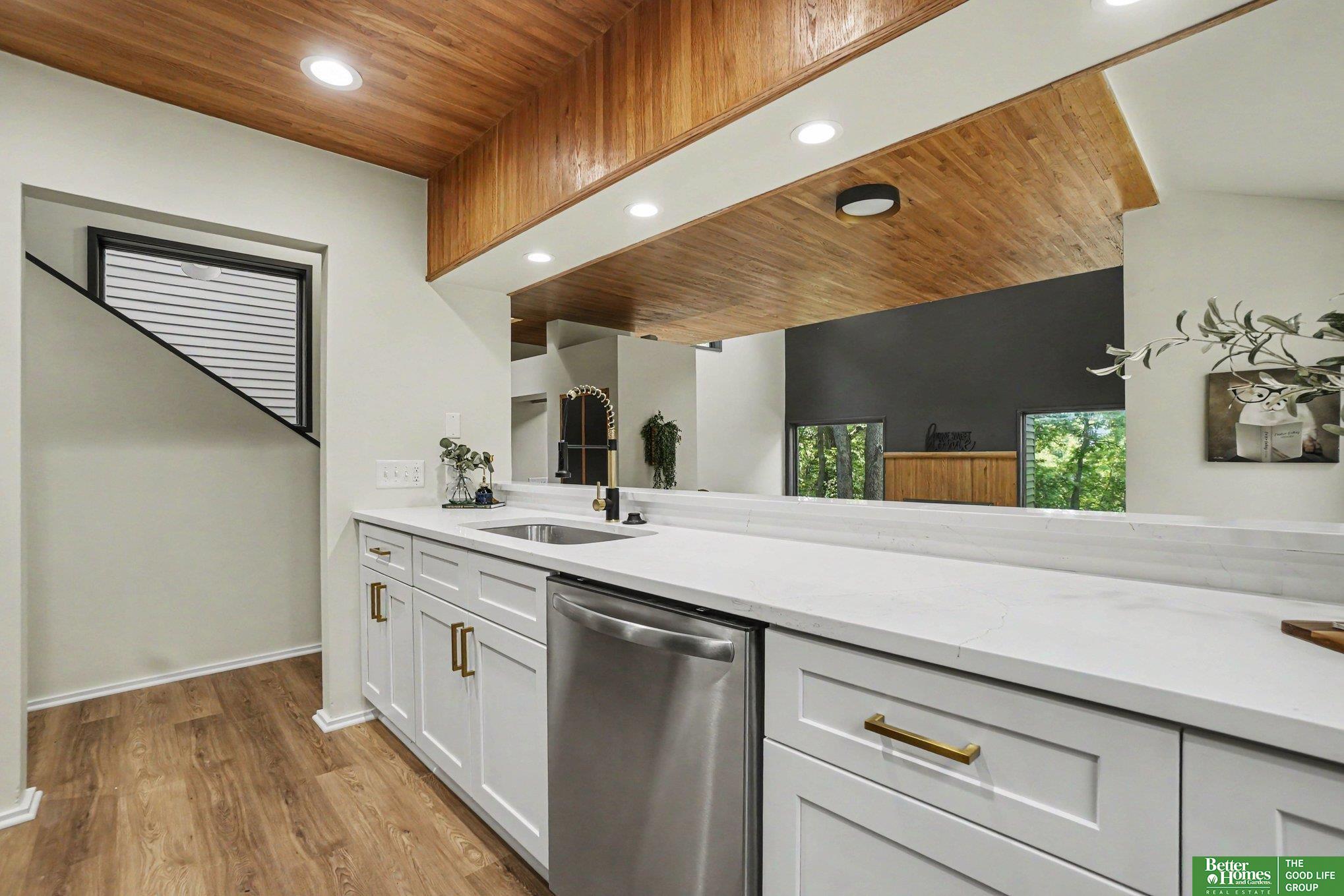 6009 Lafayette Court