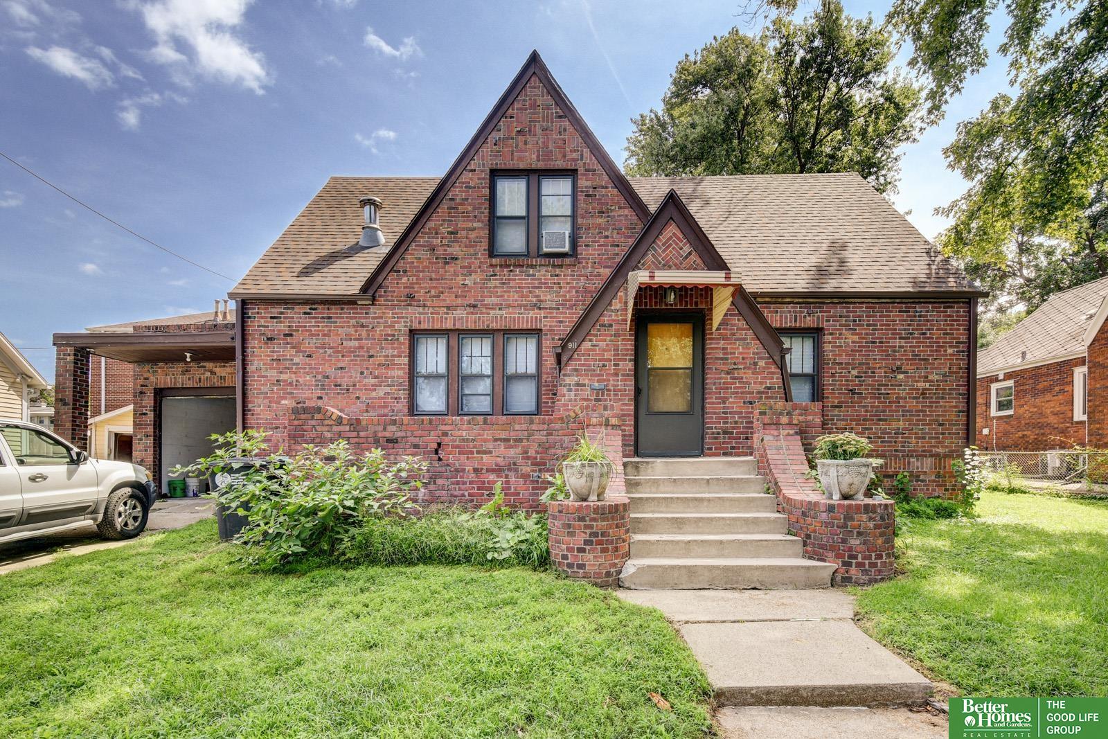 911 S 38th Street