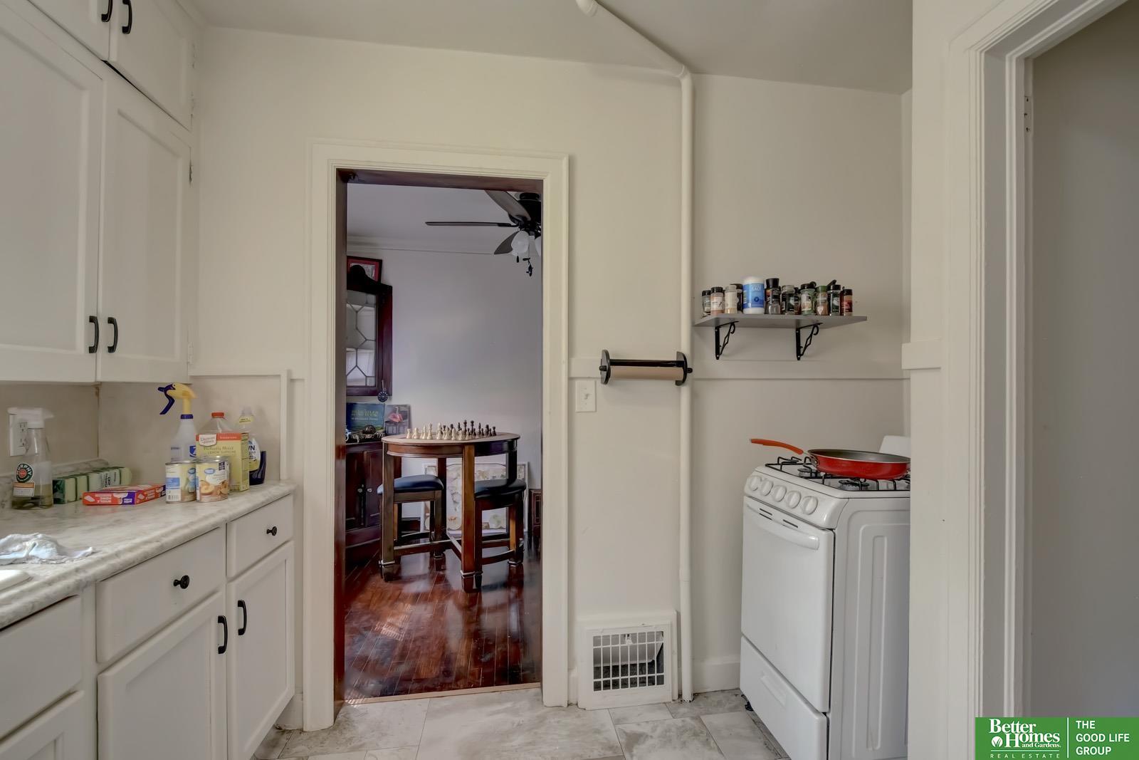 911 S 38th Street