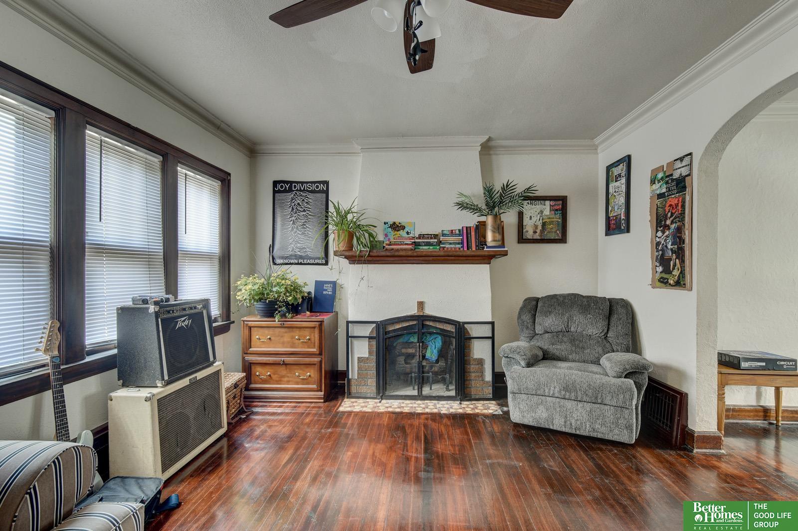 911 S 38th Street