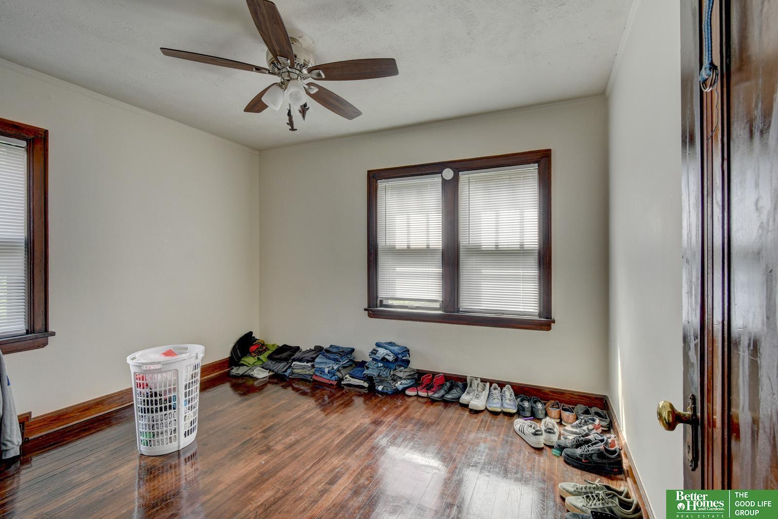 911 S 38th Street