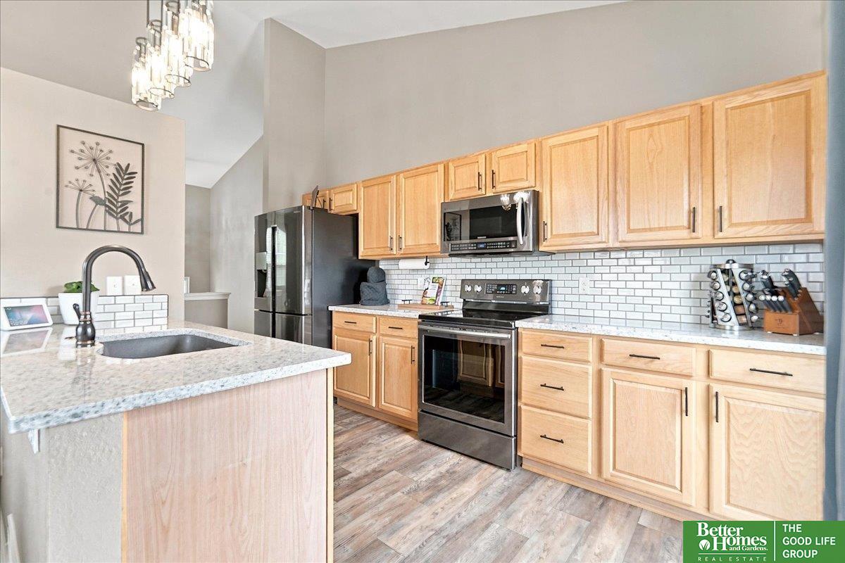 2302 S Mineral Drive