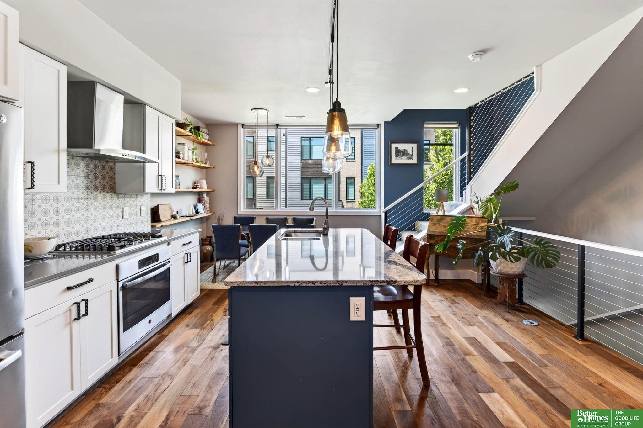 1207 S 10 Court
