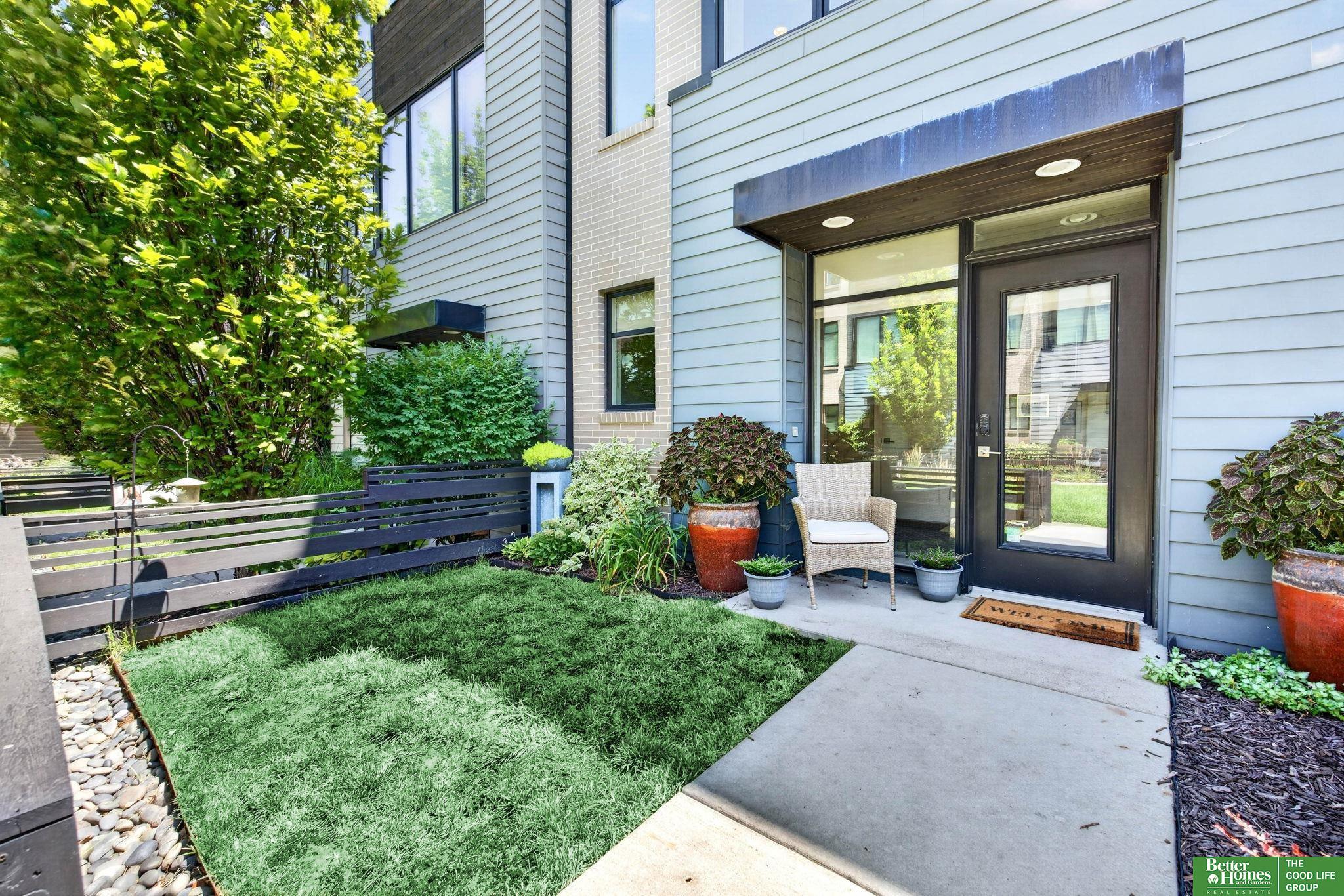 1207 S 10 Court