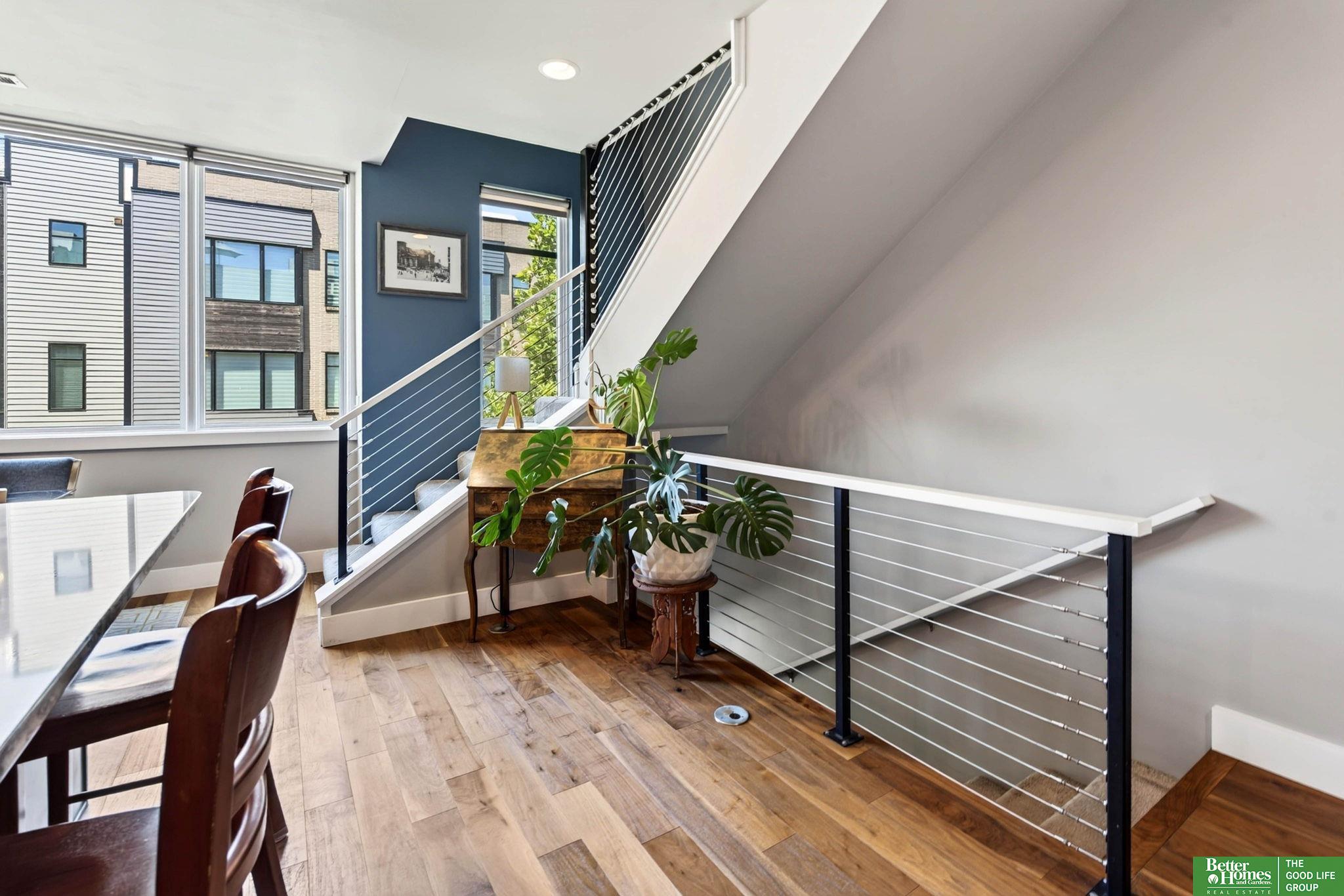 1207 S 10 Court