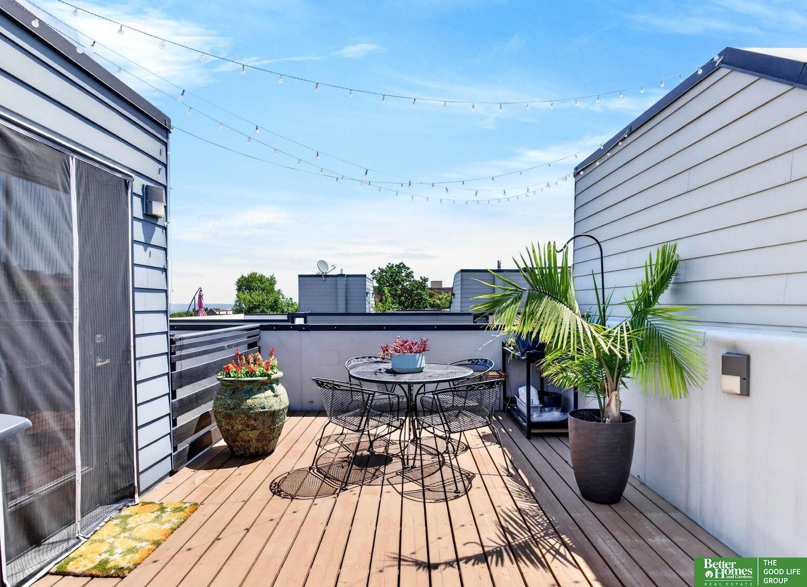 1207 S 10 Court