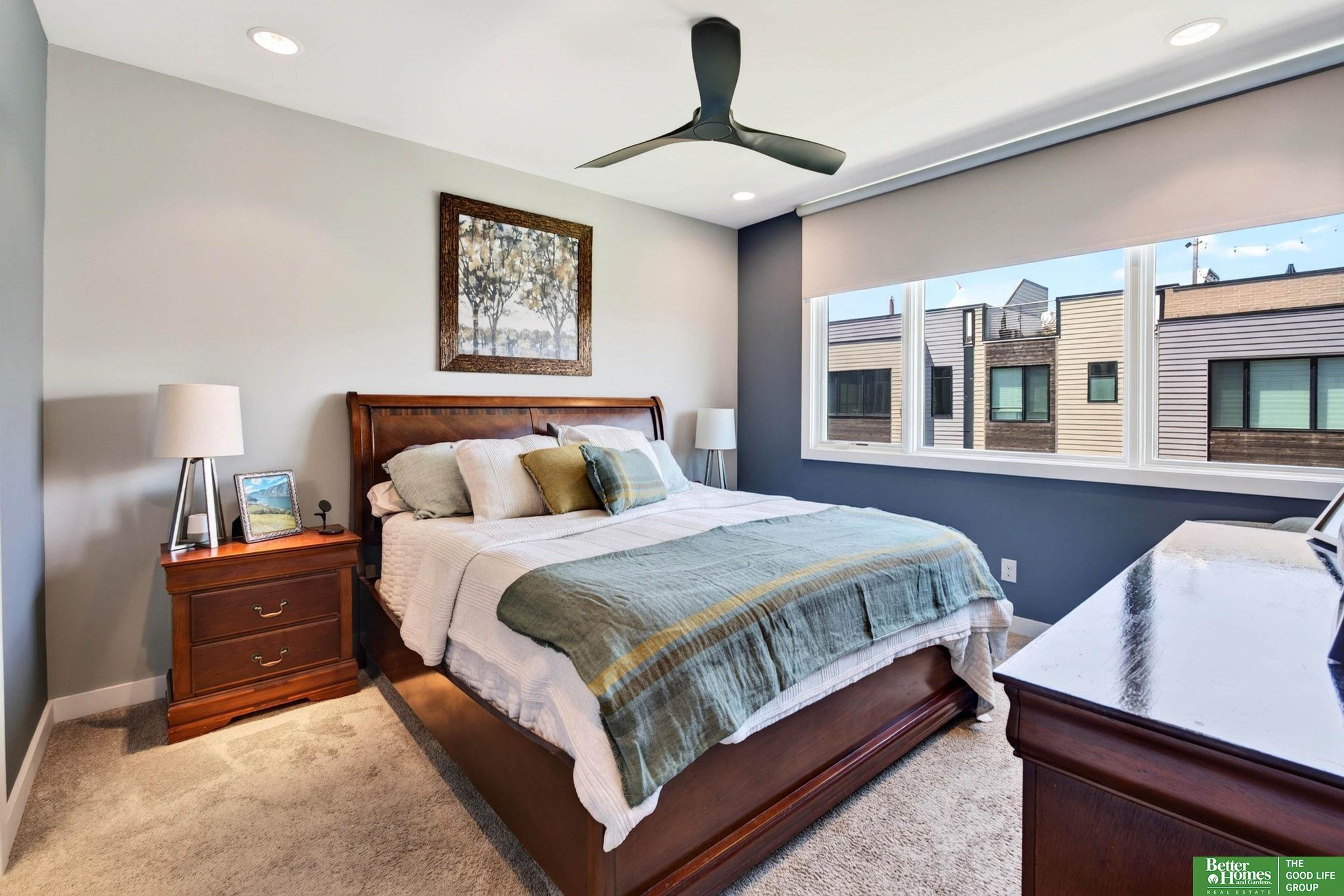 1207 S 10 Court