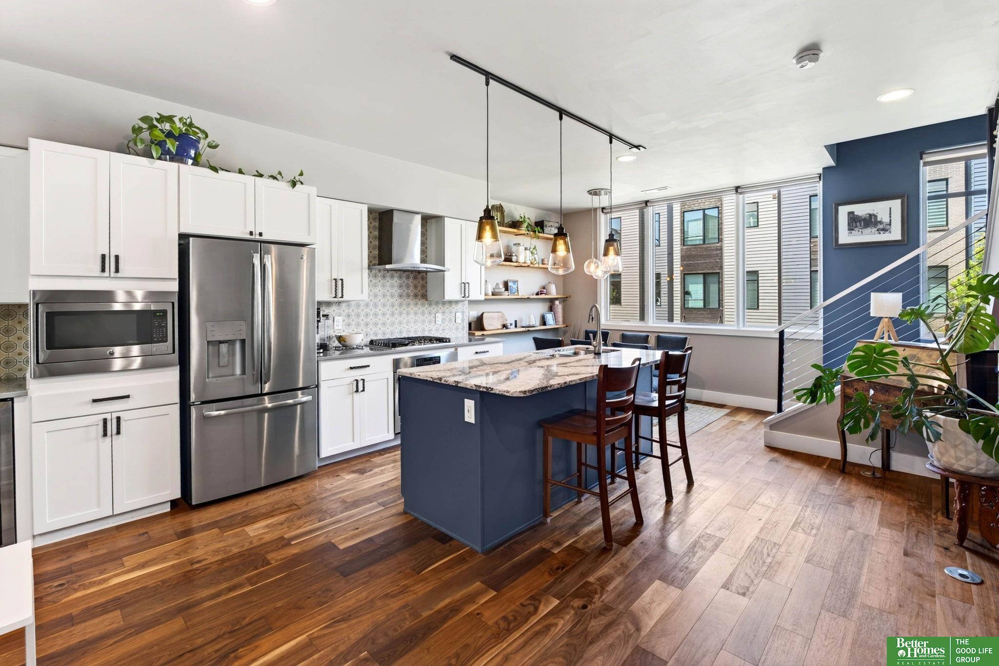 1207 S 10 Court