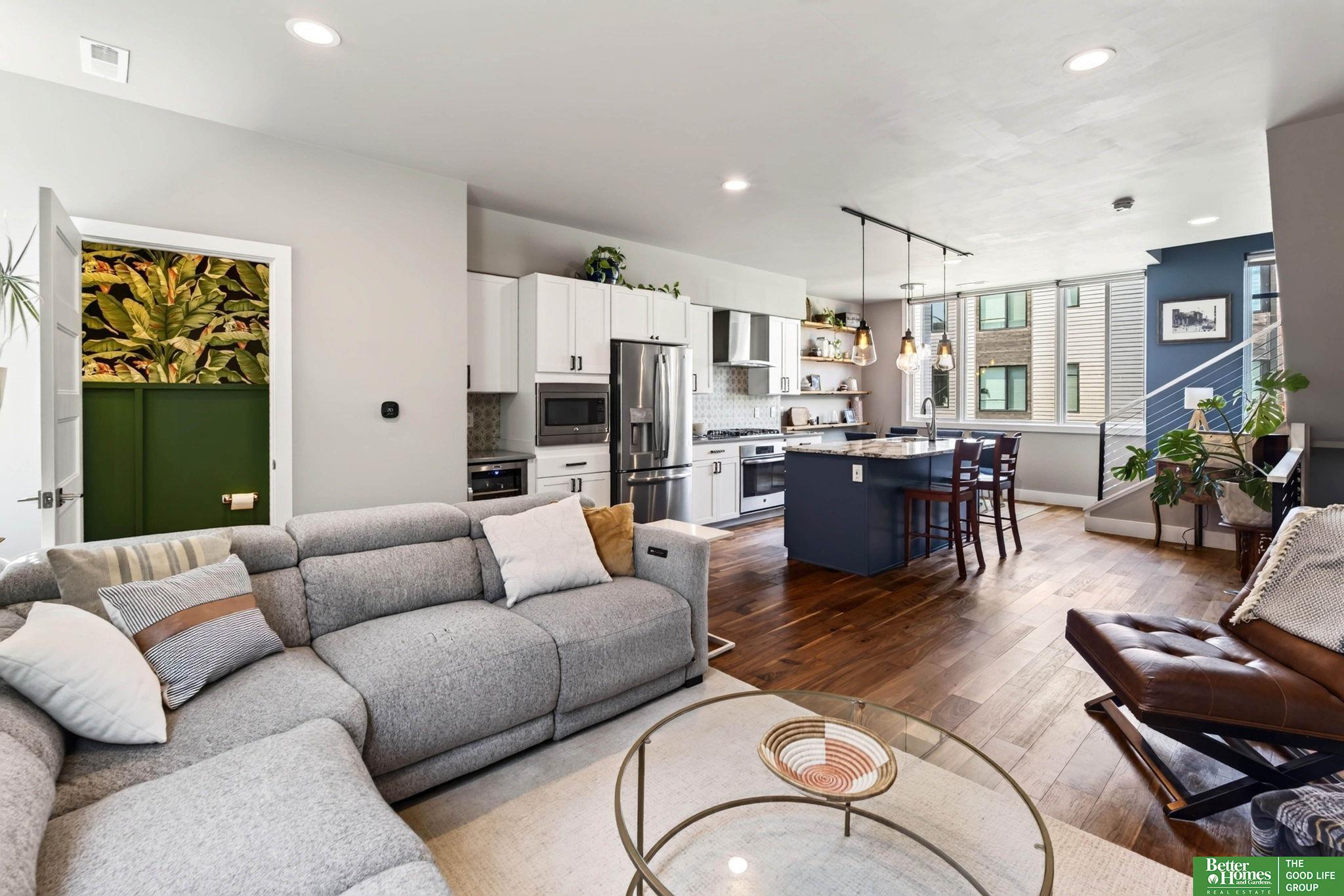 1207 S 10 Court