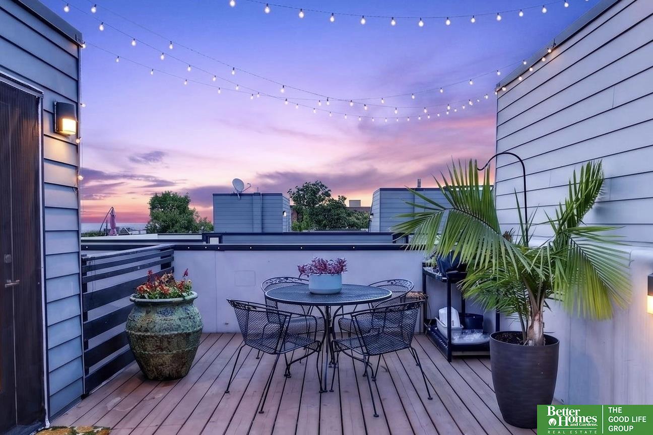 1207 S 10 Court