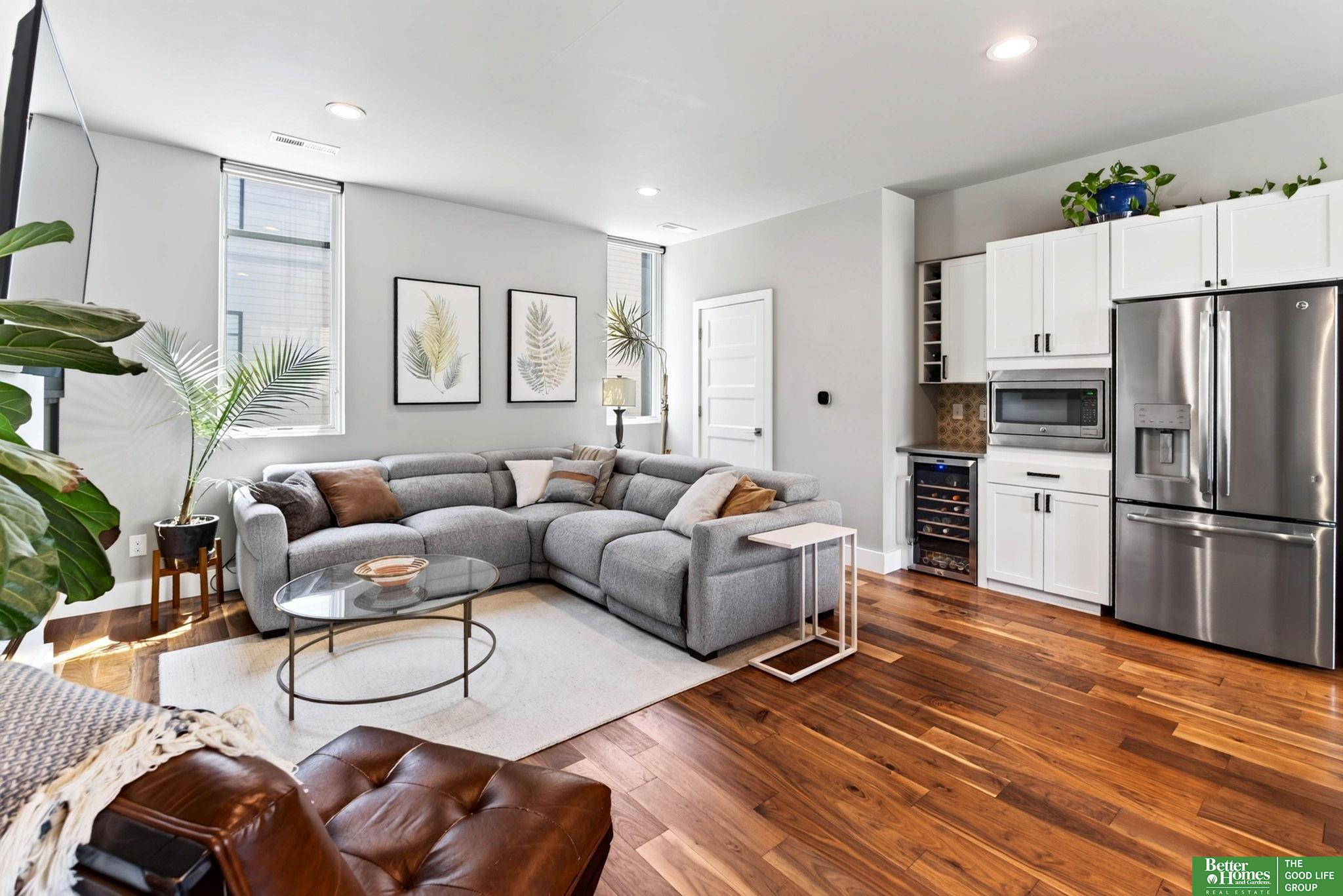 1207 S 10 Court