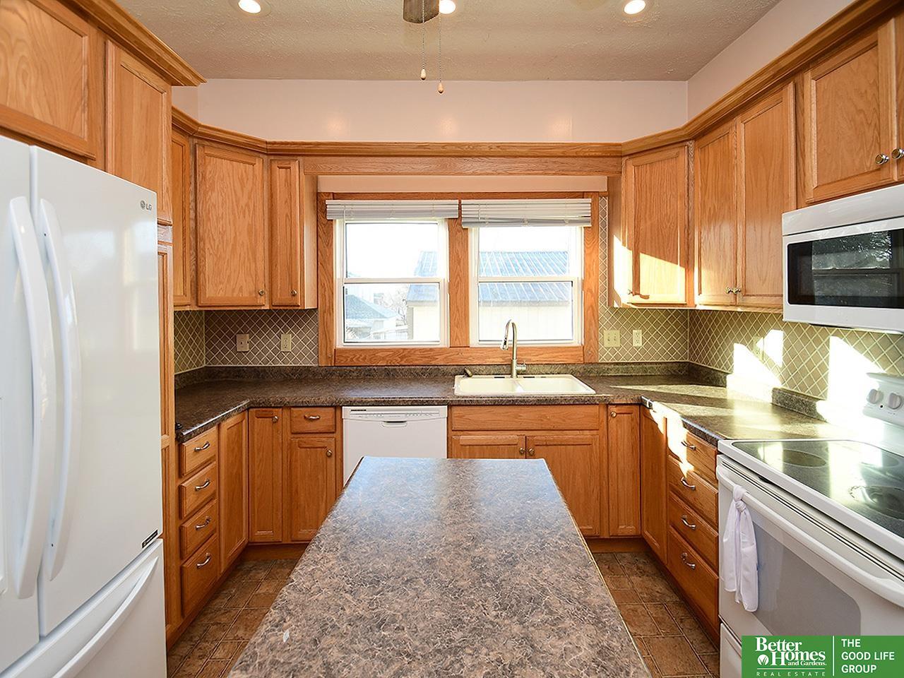 910 8th Street