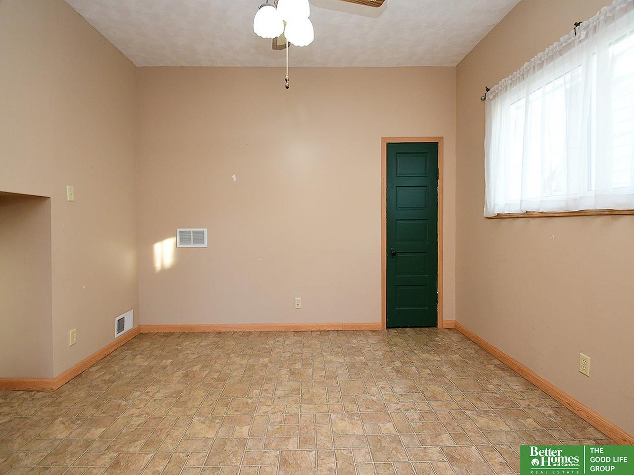 910 8th Street