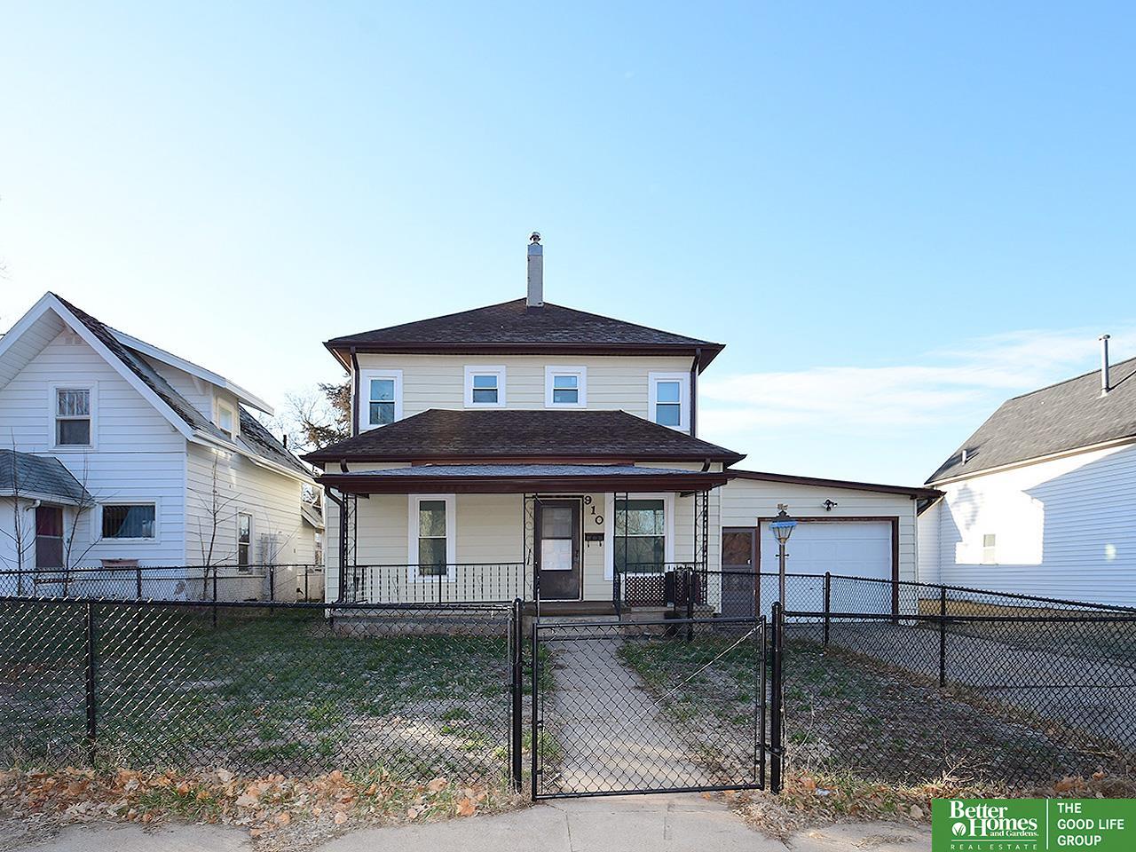 910 8th Street