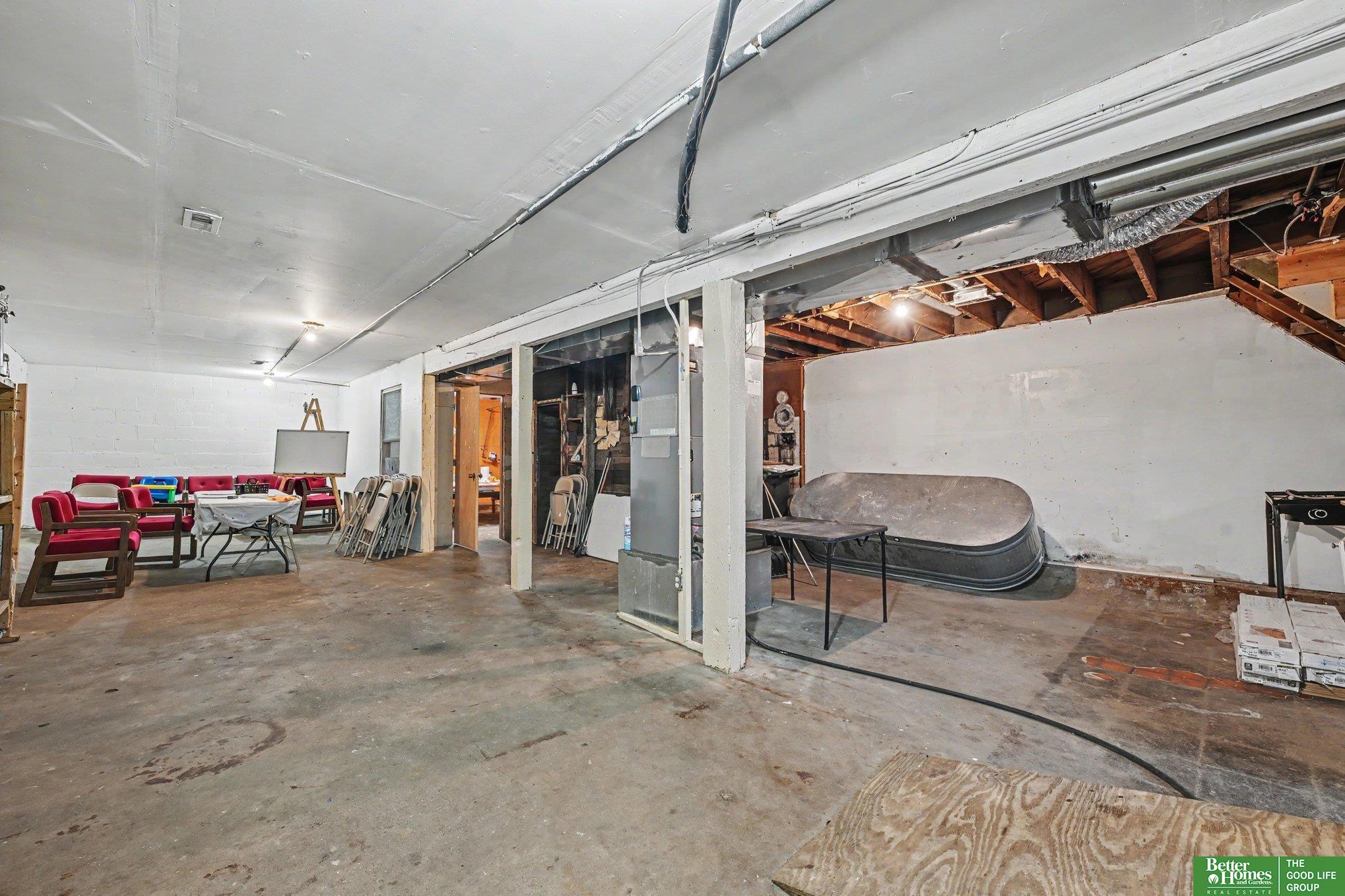 4201 Grand Avenue