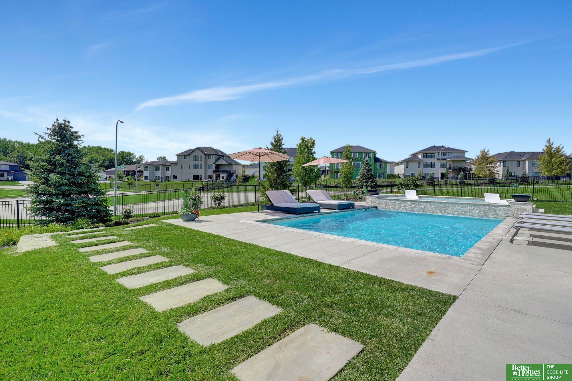 21068 Valley Circle