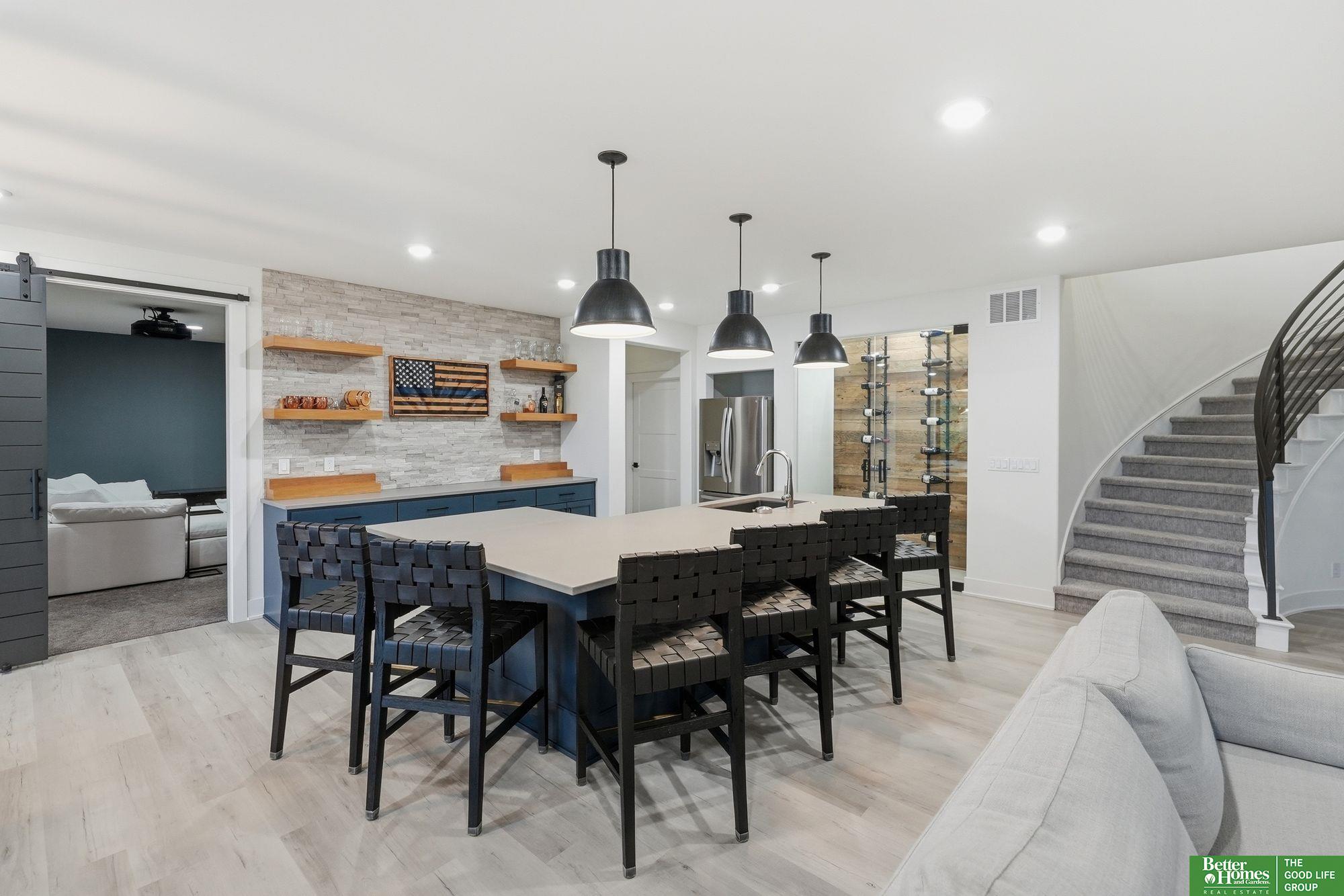 21068 Valley Circle