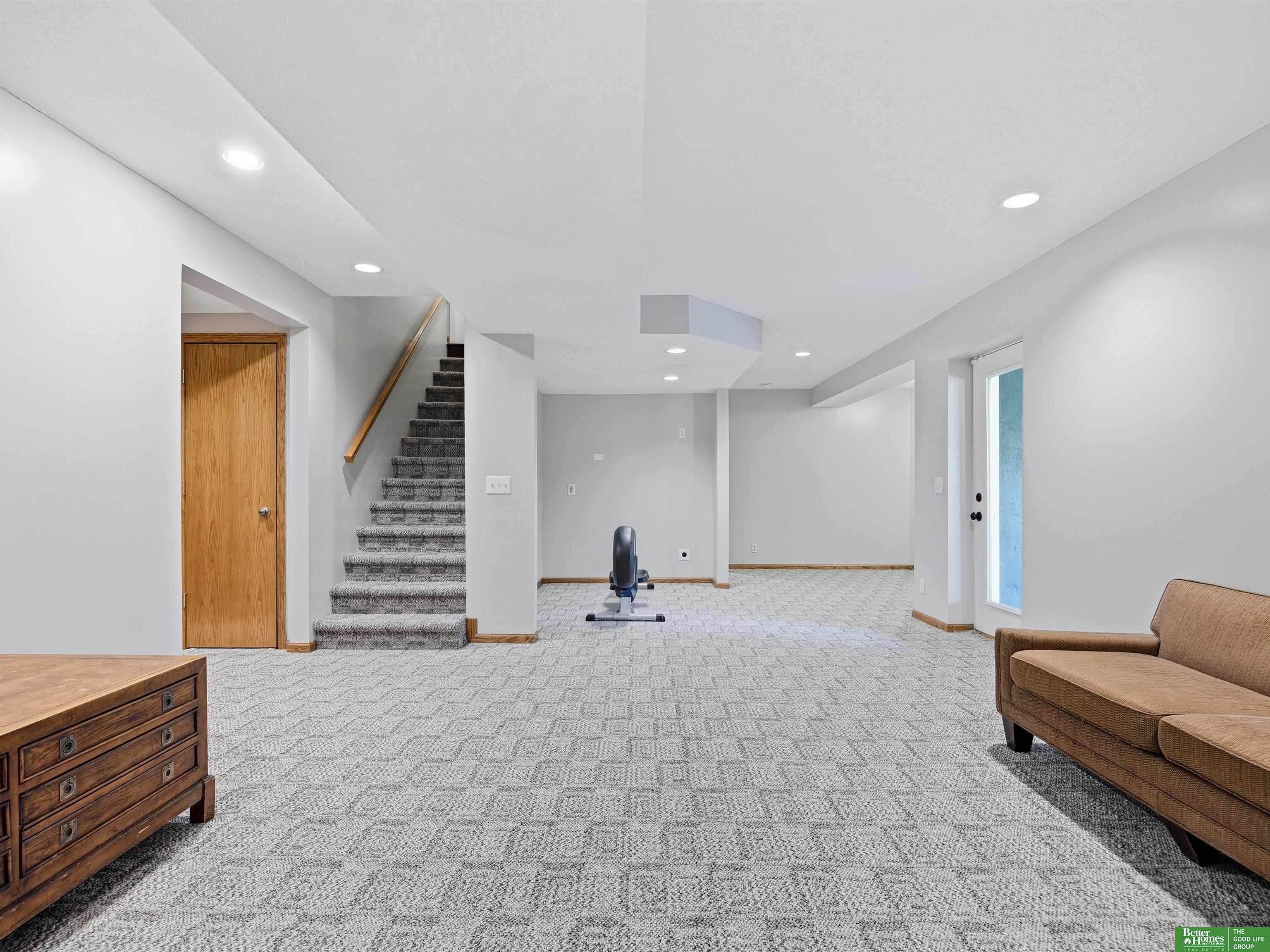 910 S 220th Street