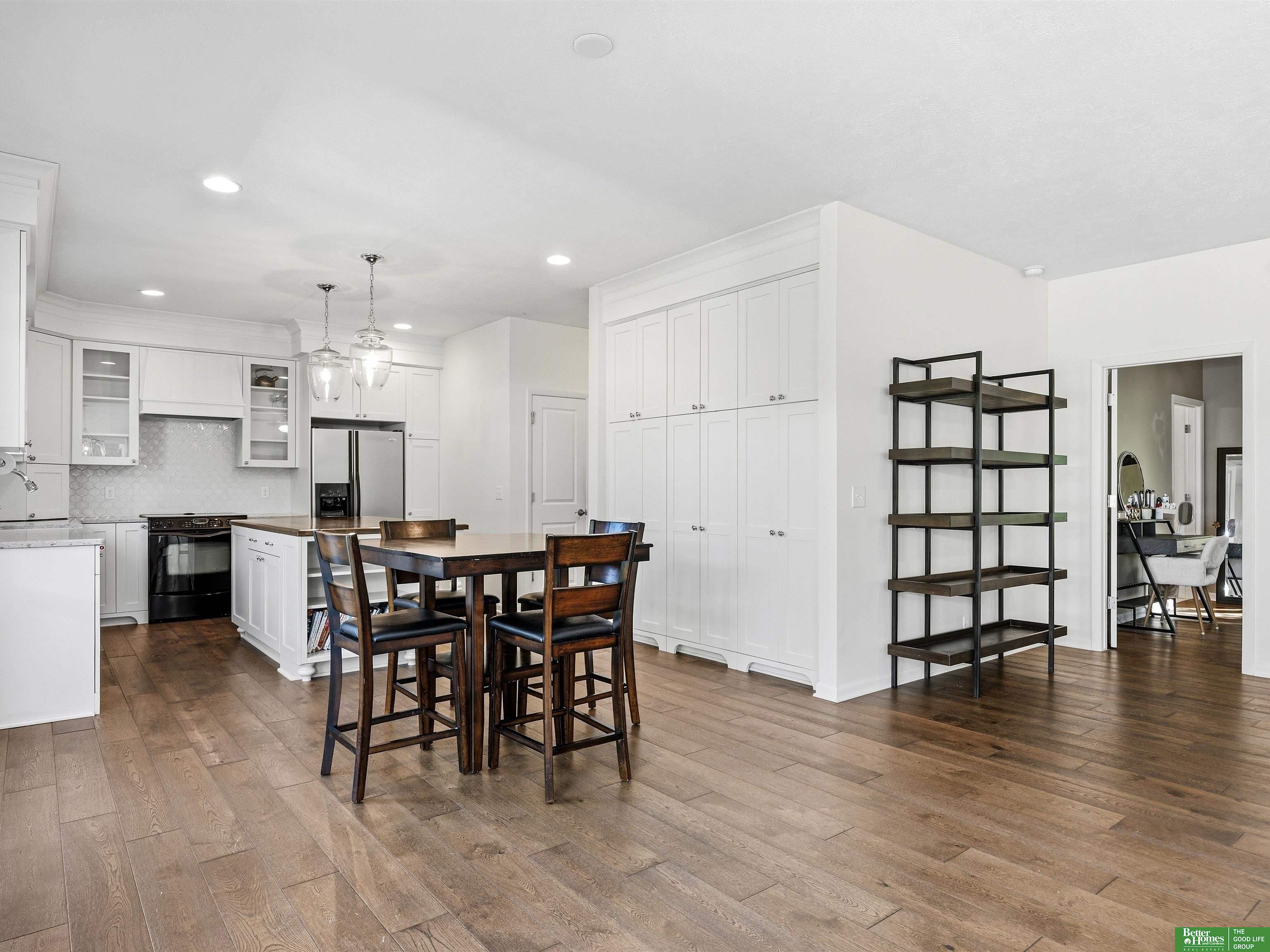910 S 220th Street