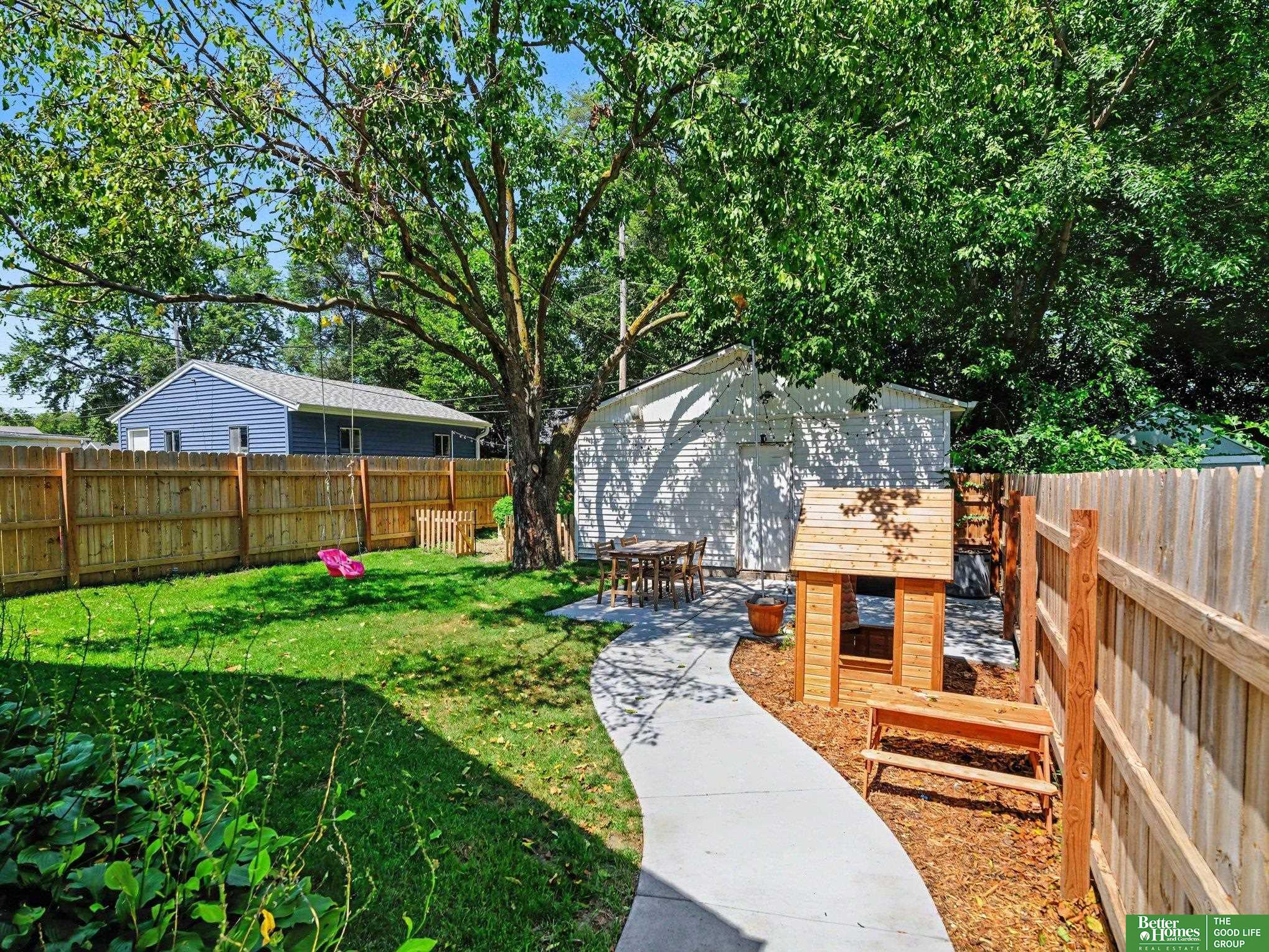 5116 Pinkney Street