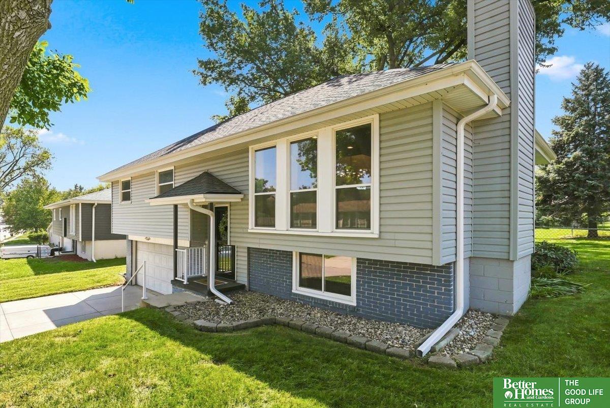 2724 N 125th Circle