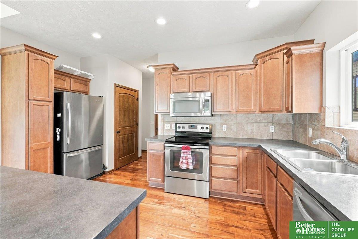 9237 S 71st Street
