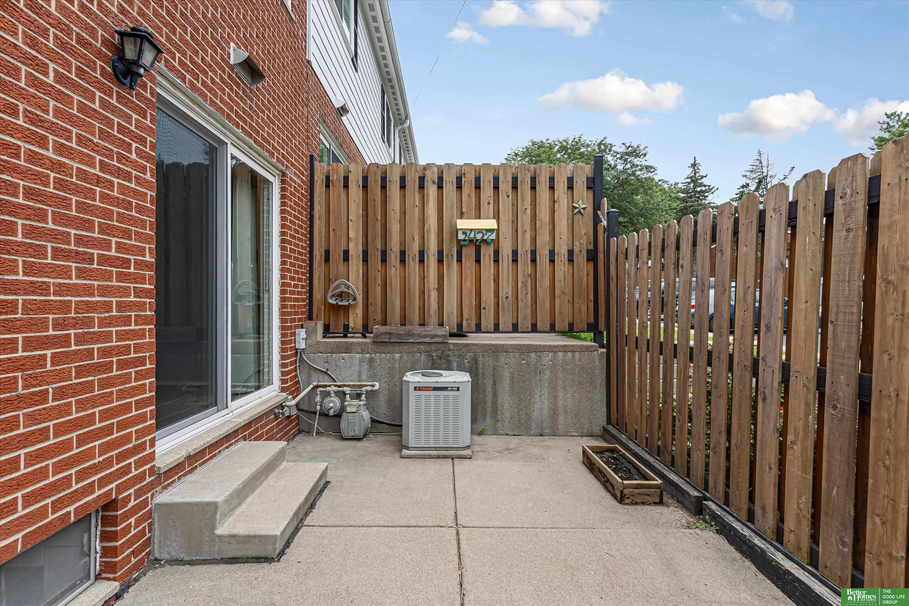 2427 S 3rd Street Plaza