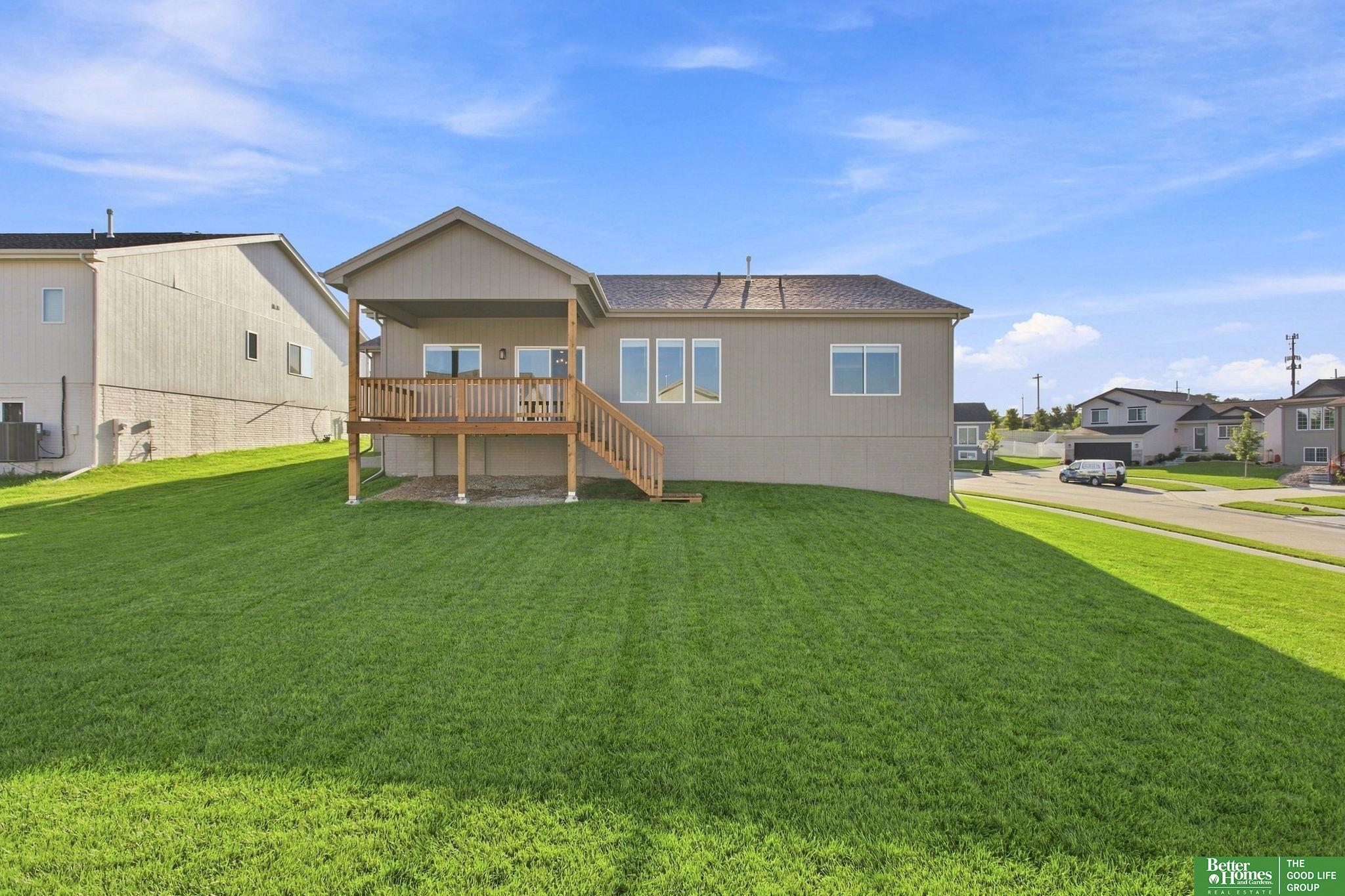 5402 N 180th Avenue