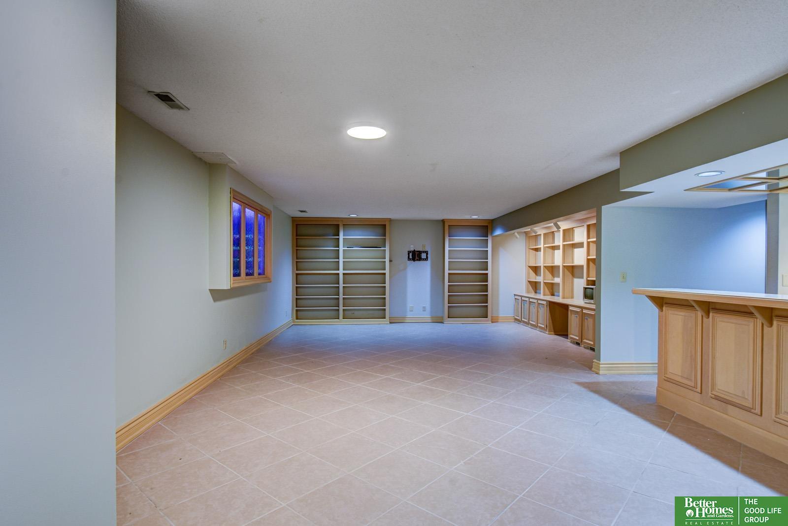 8914 Douglas Court