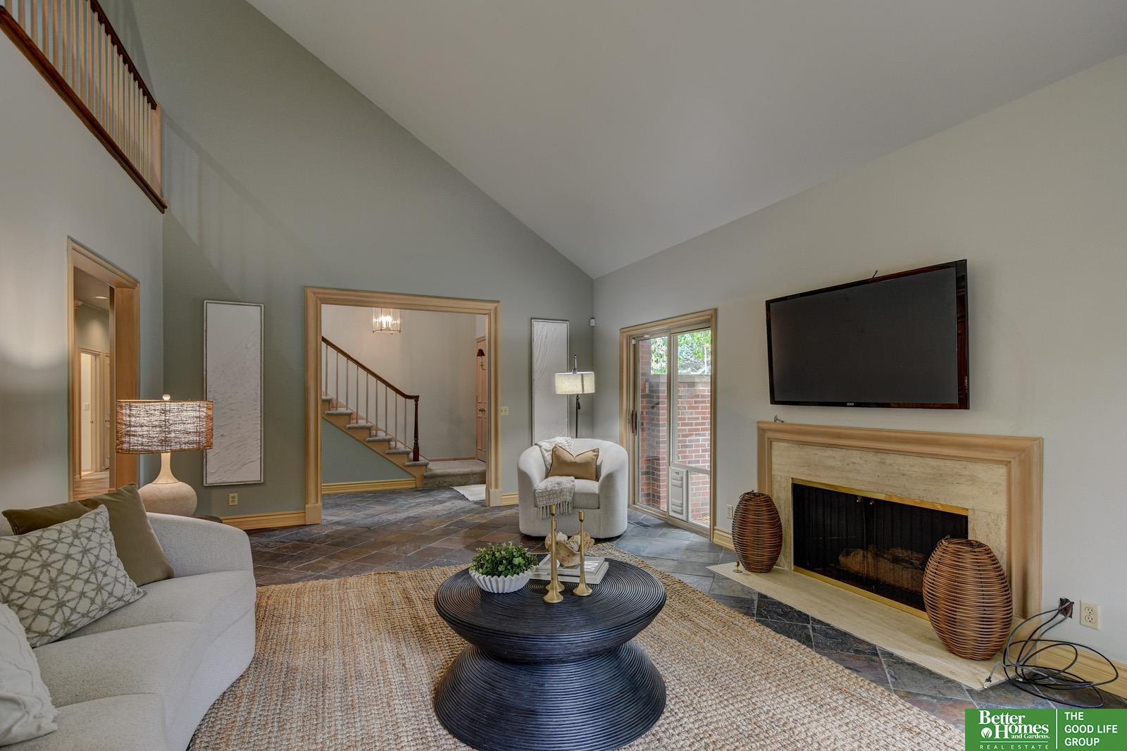 8914 Douglas Court