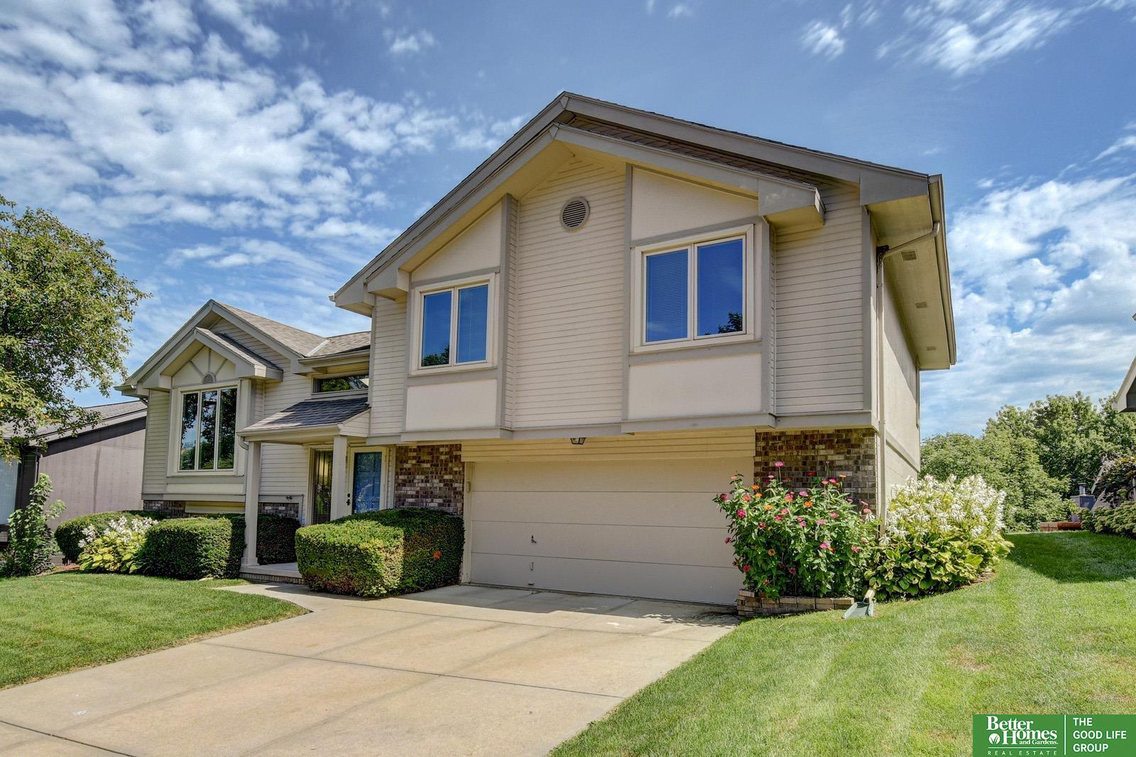 4733 N 109 Circle