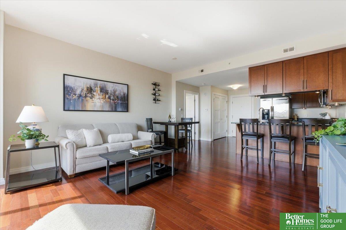 3200 Farnam Court # 3707