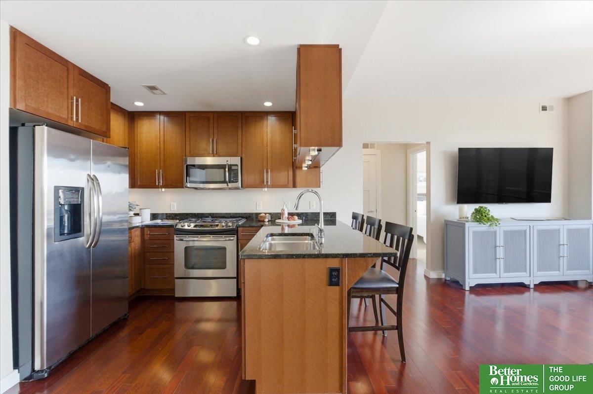 3200 Farnam Court # 3707