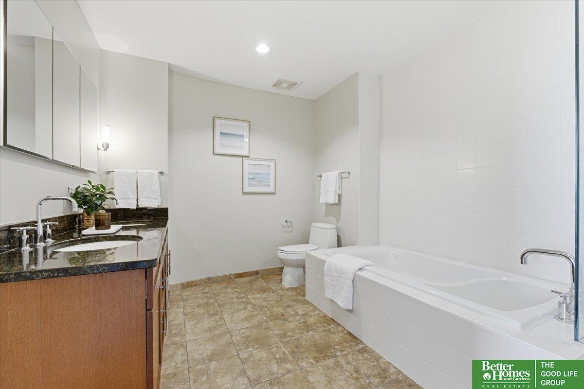 3200 Farnam Court # 3707