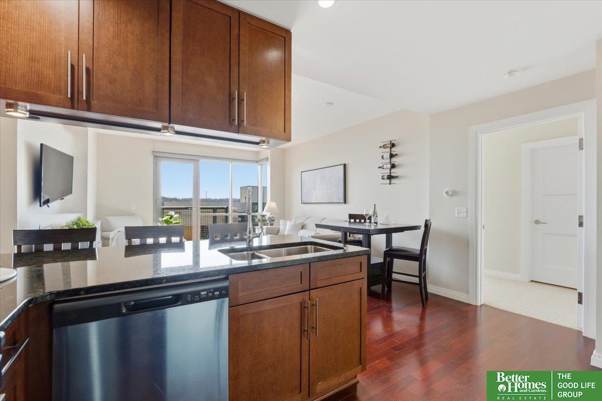 3200 Farnam Court # 3707