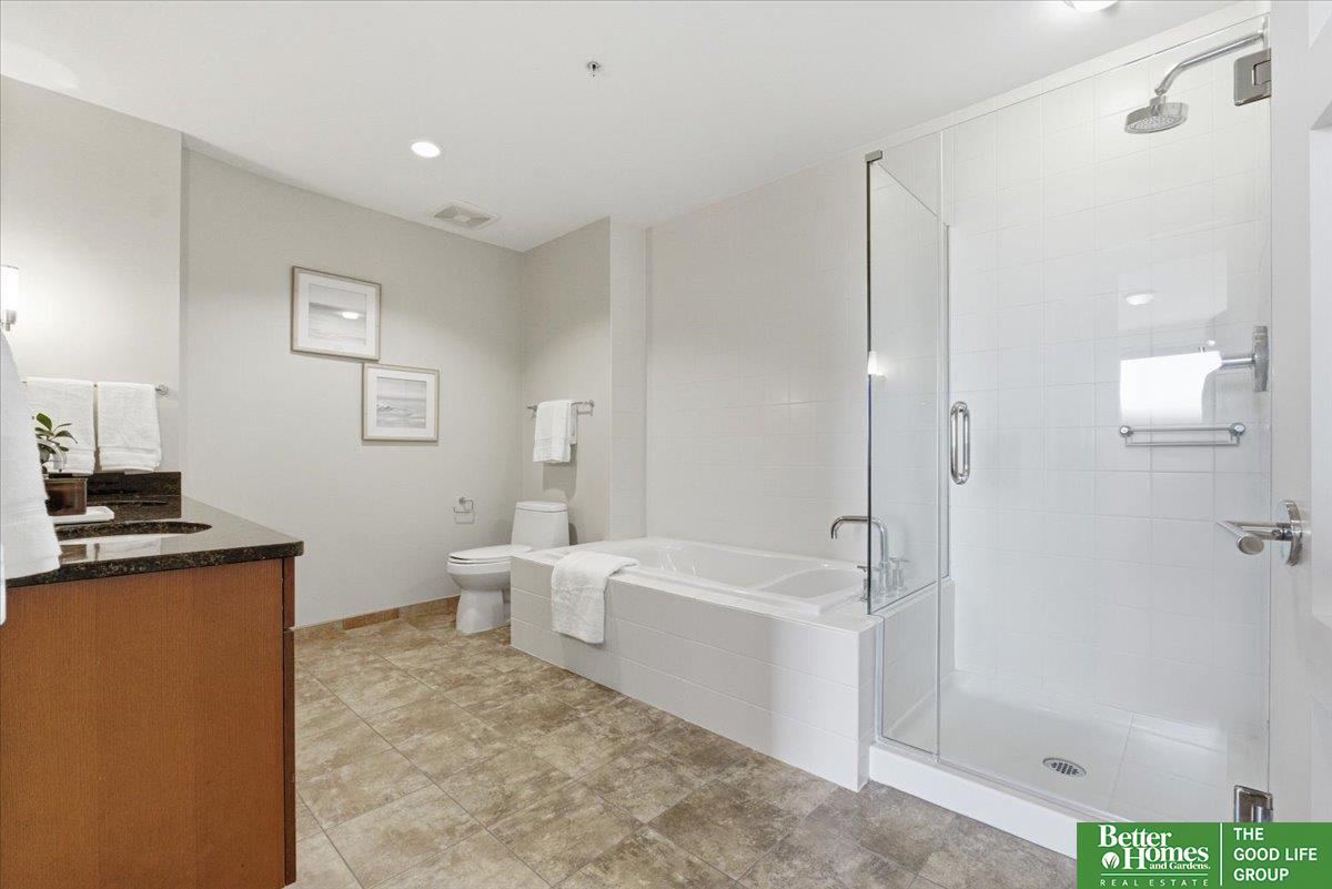 3200 Farnam Court # 3707