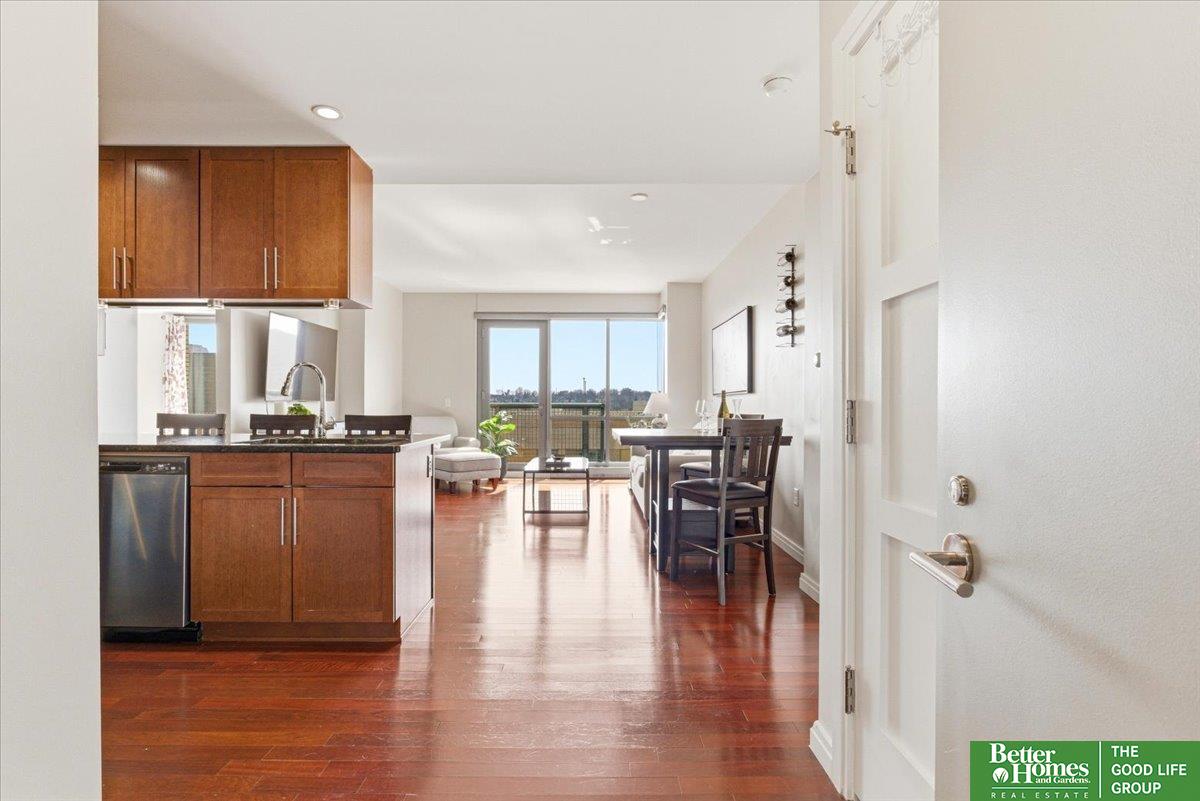 3200 Farnam Court # 3707