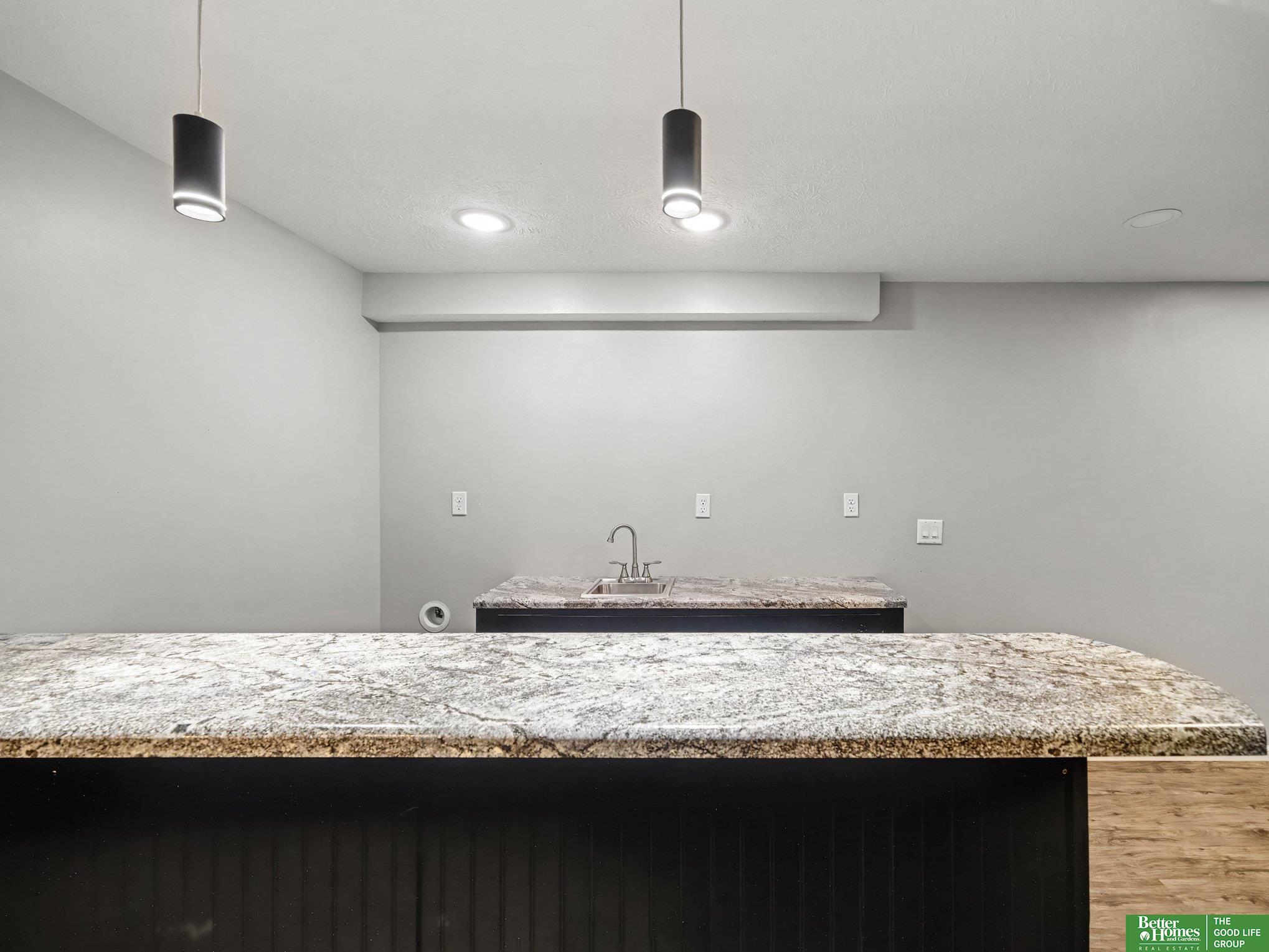 5556 Walnut Street