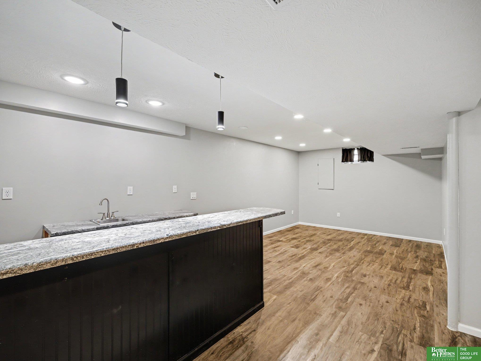 5556 Walnut Street