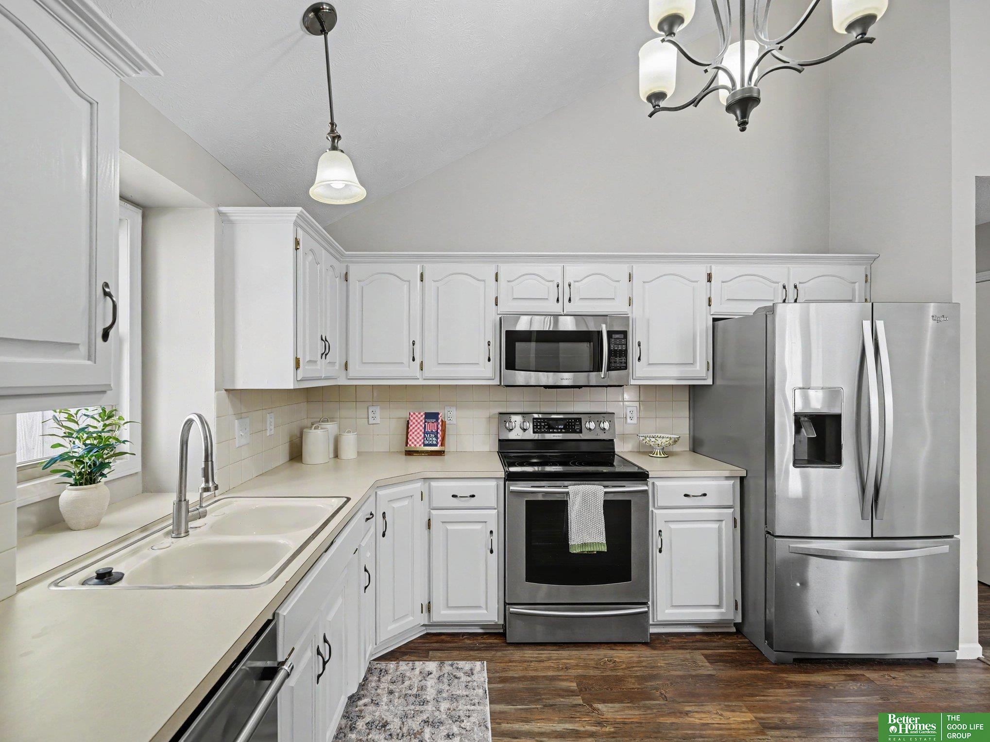 5556 Walnut Street