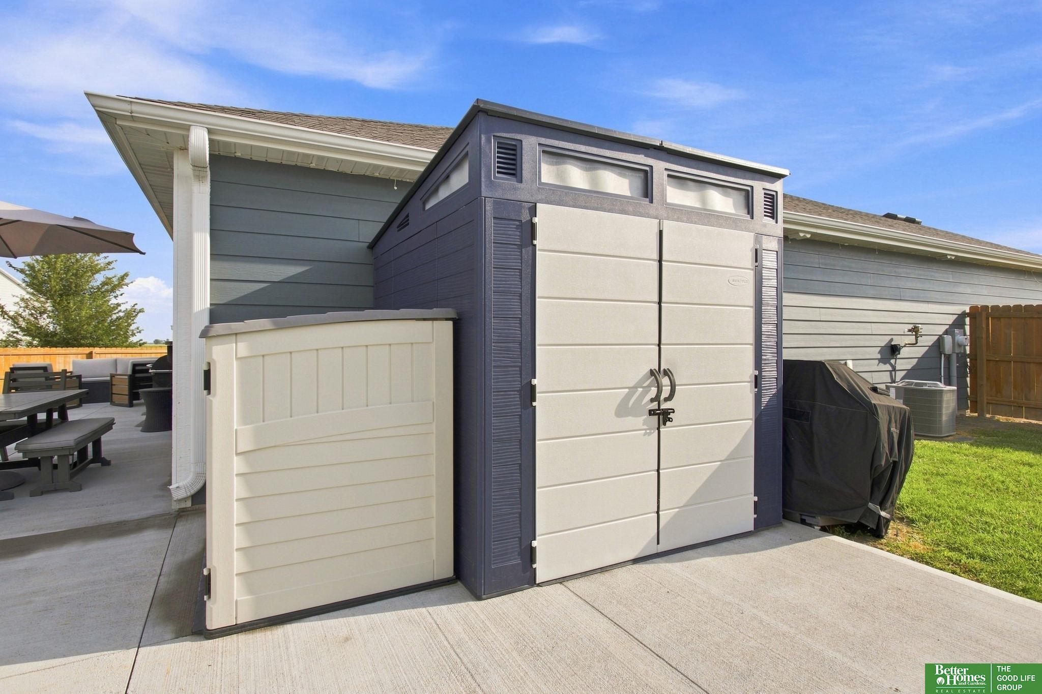 1933 N Kara Way