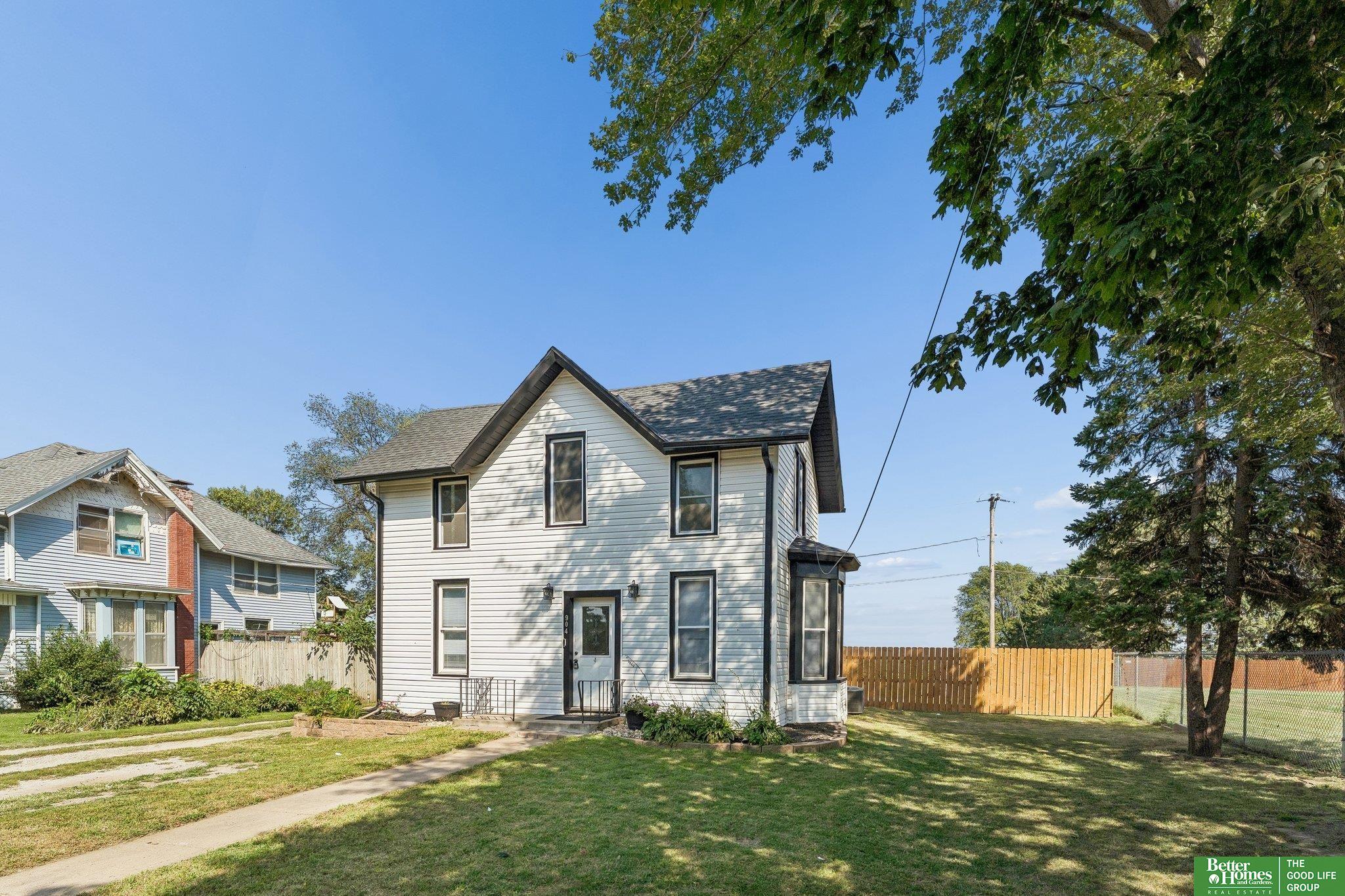 904 Main Street
