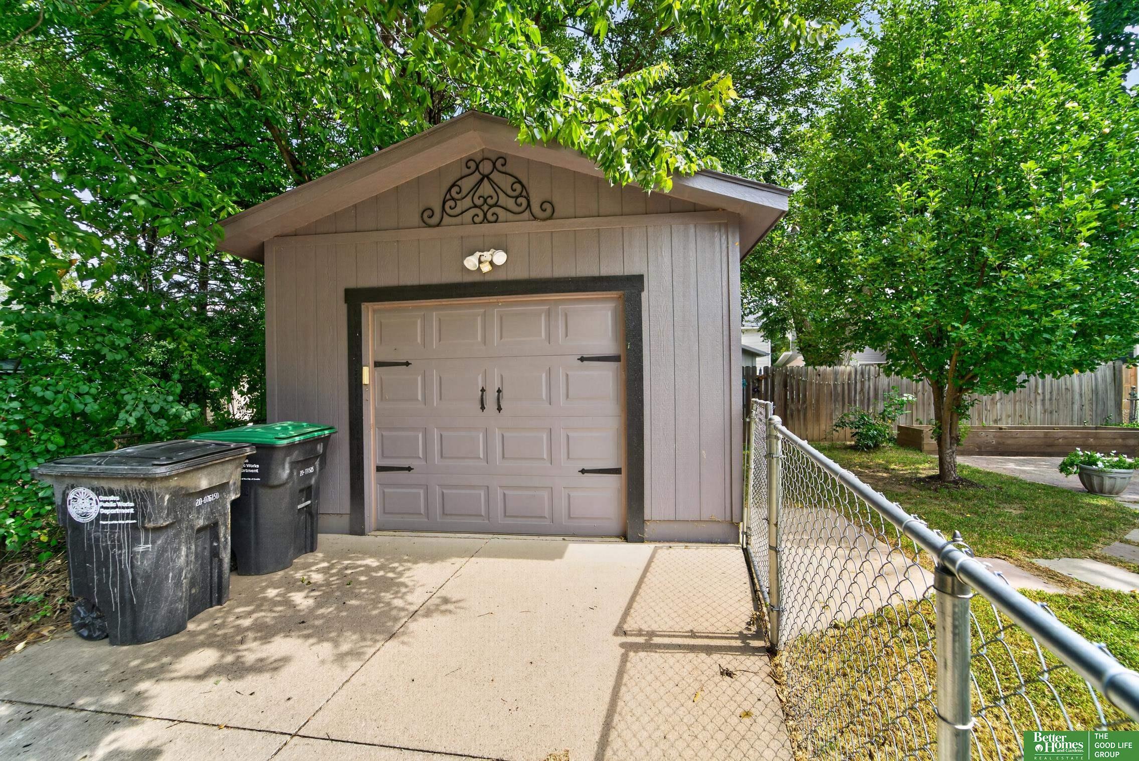 409 S 49th Street