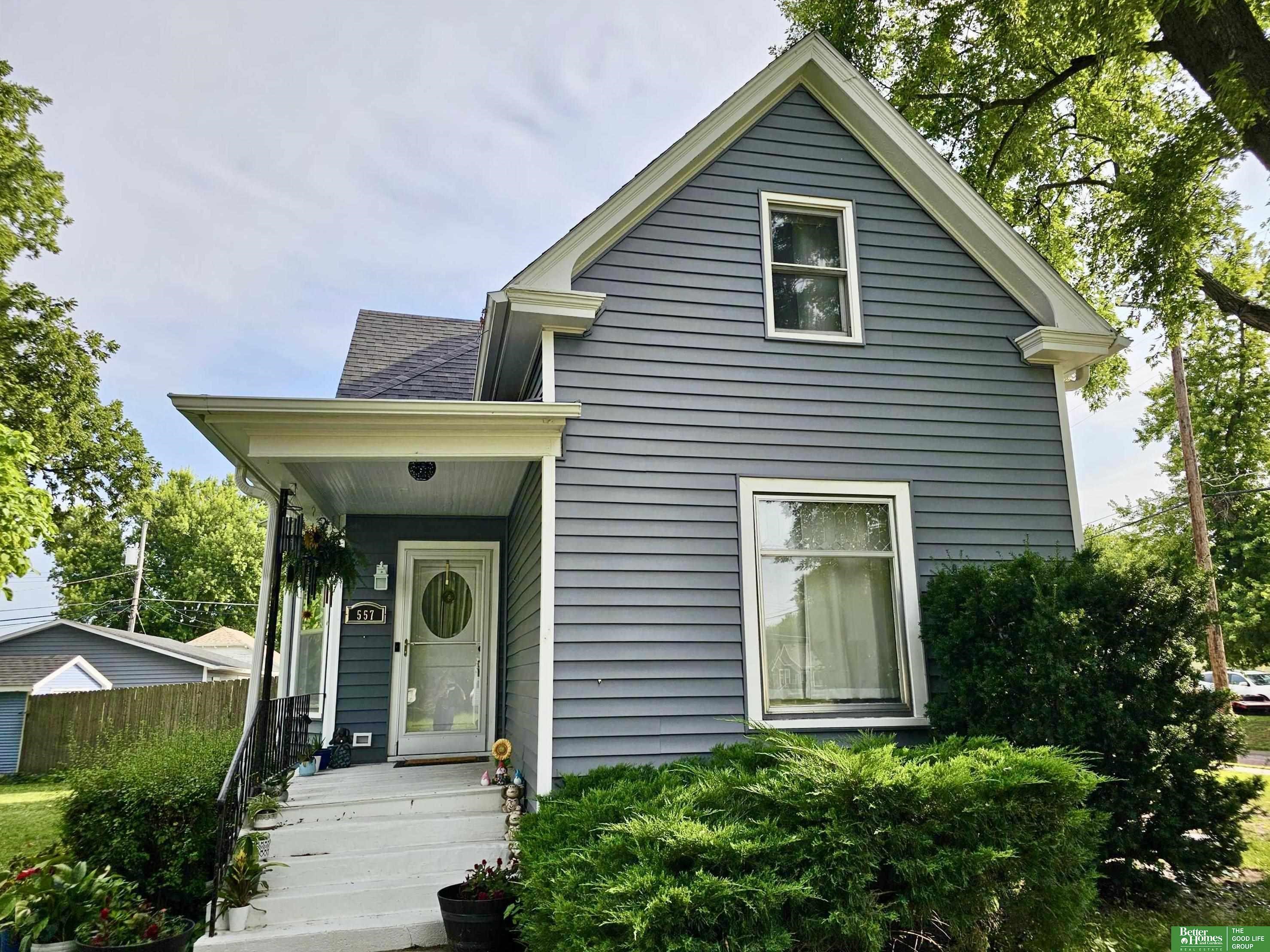 557 W 7th Street